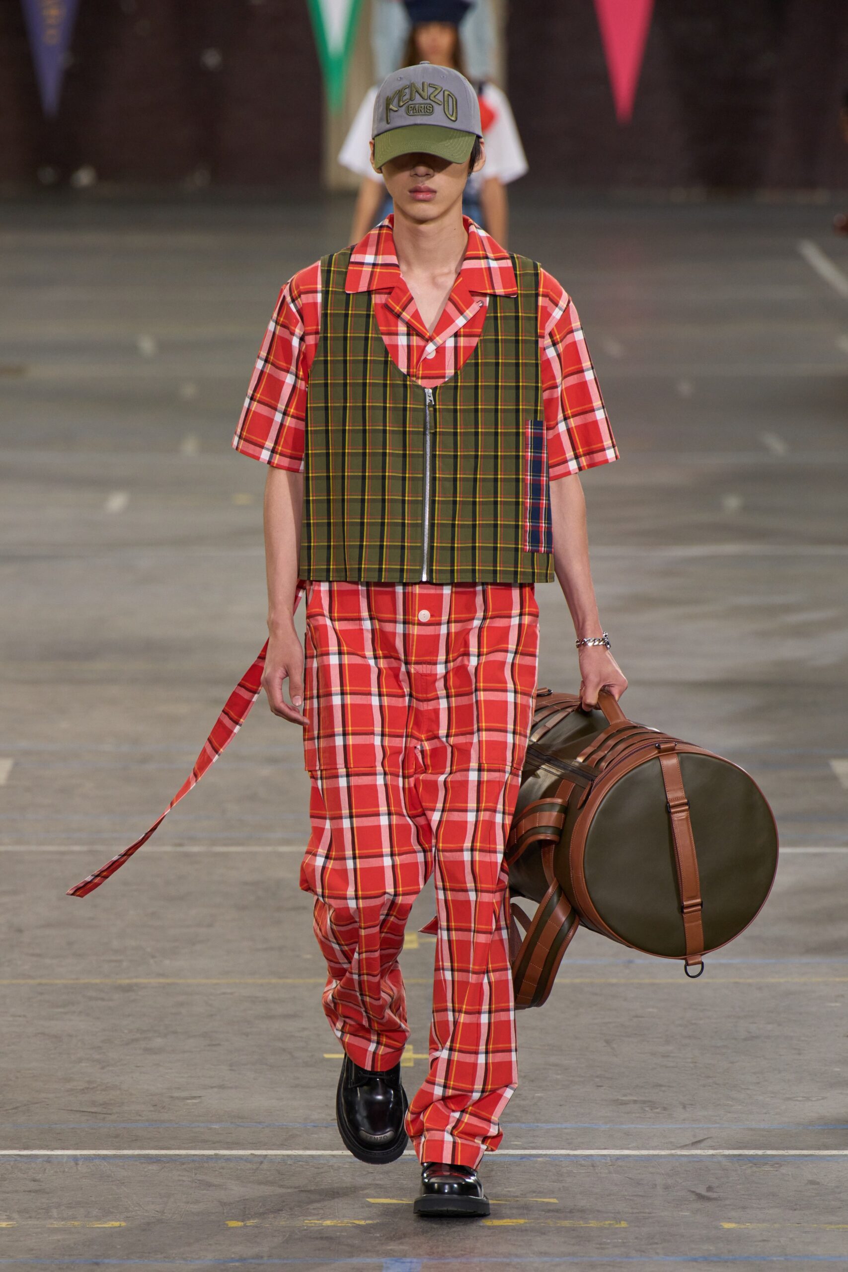 Kenzo S/S 23 Menswear Look 44