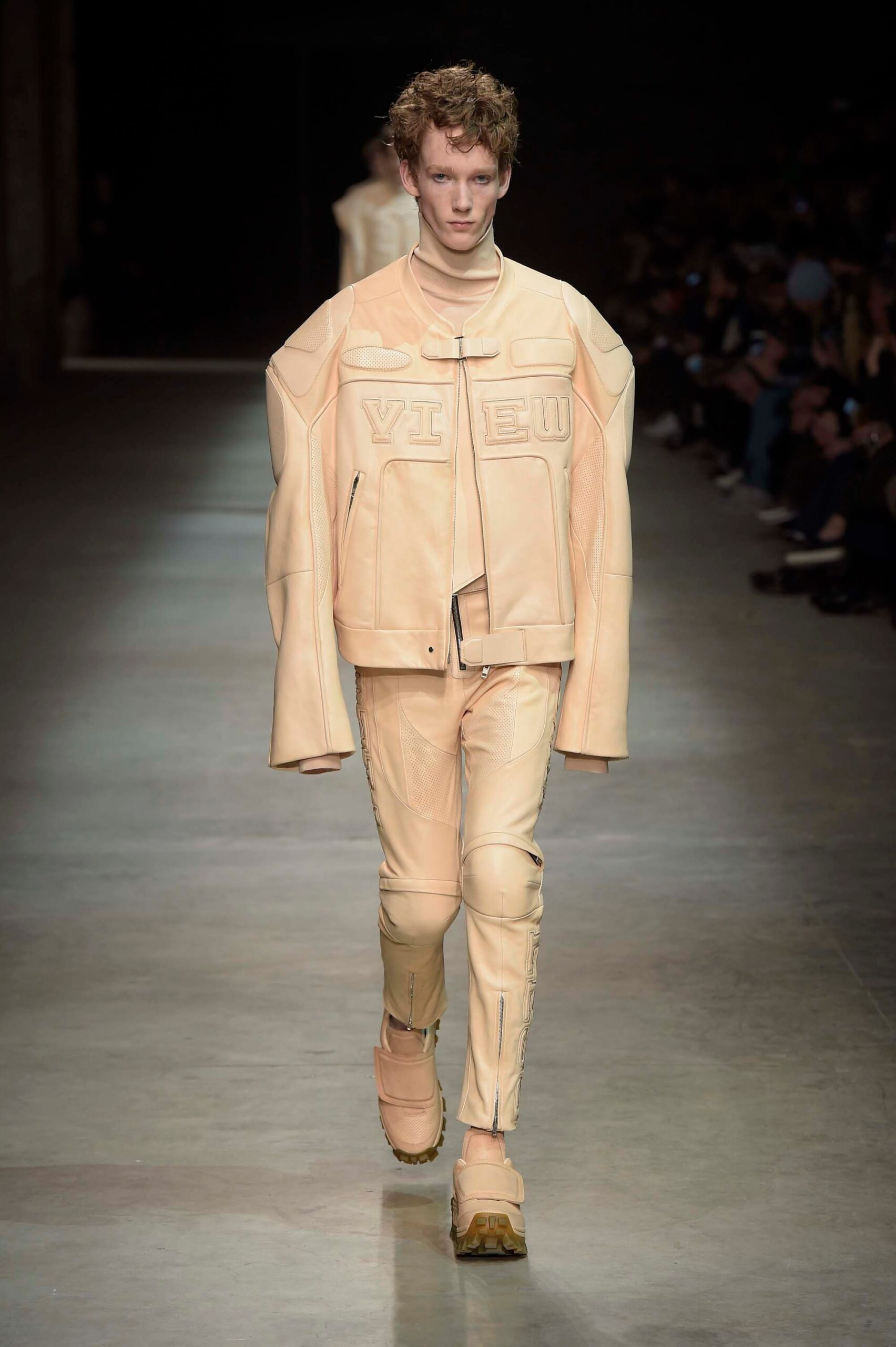 Juun.J F/W 16 Menswear Look 2