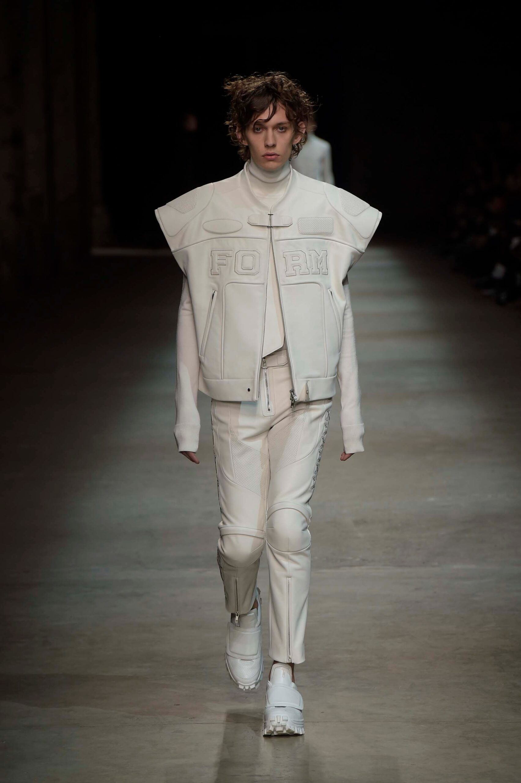 Juun.J F/W 16 Menswear Look 5