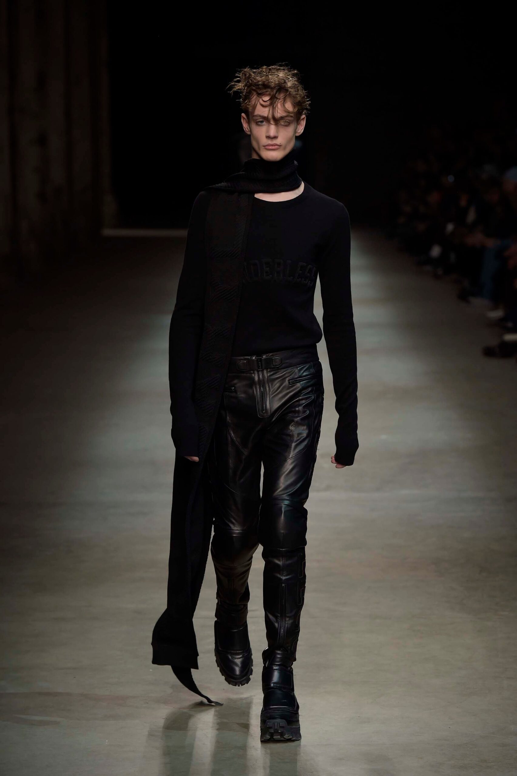 Juun.J F/W 16 Menswear Look 7