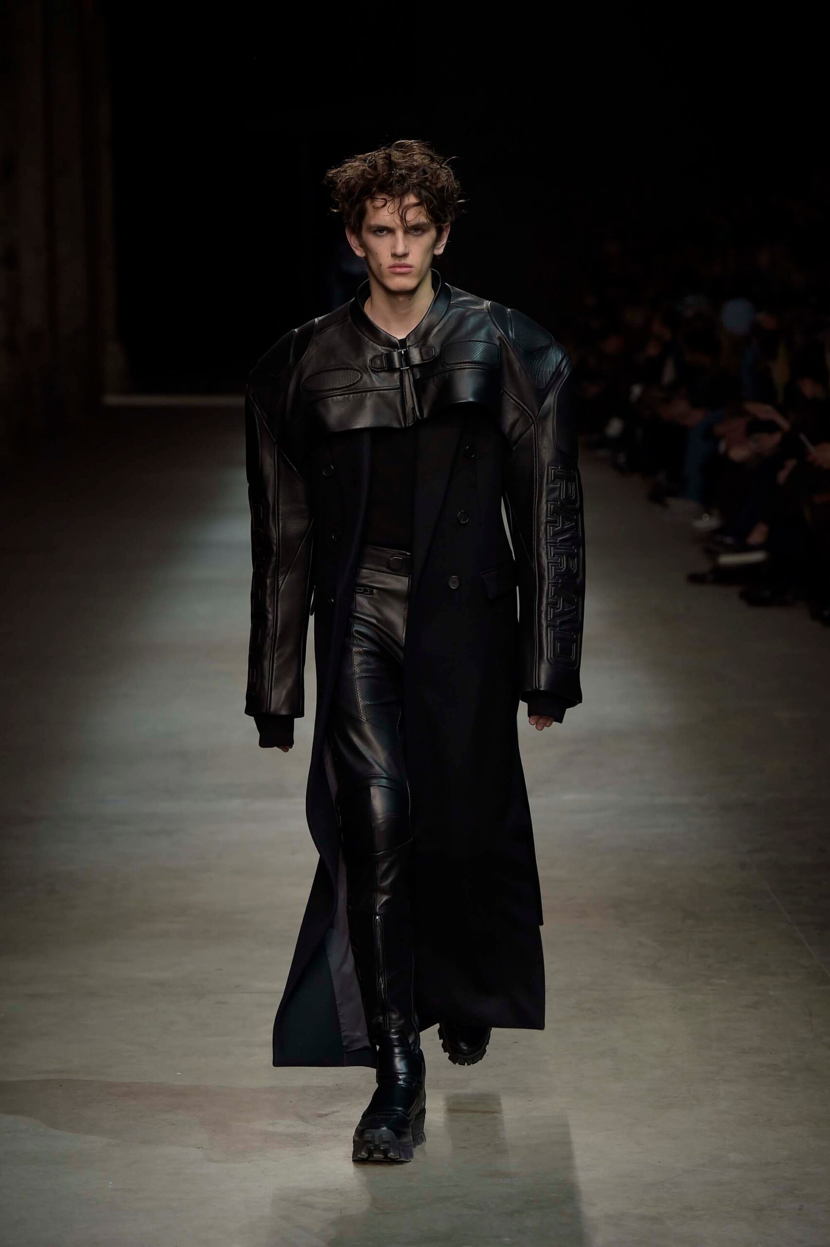 Juun.J F/W 16 Menswear Look 10
