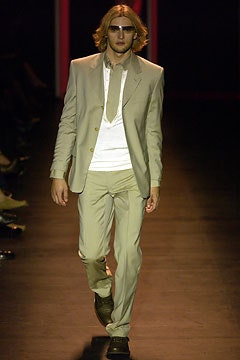 Kenneth Cole New York S/S 03 Look 48