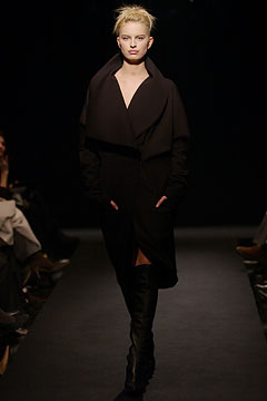 Krizia Fall 2003 Ready-to-Wear