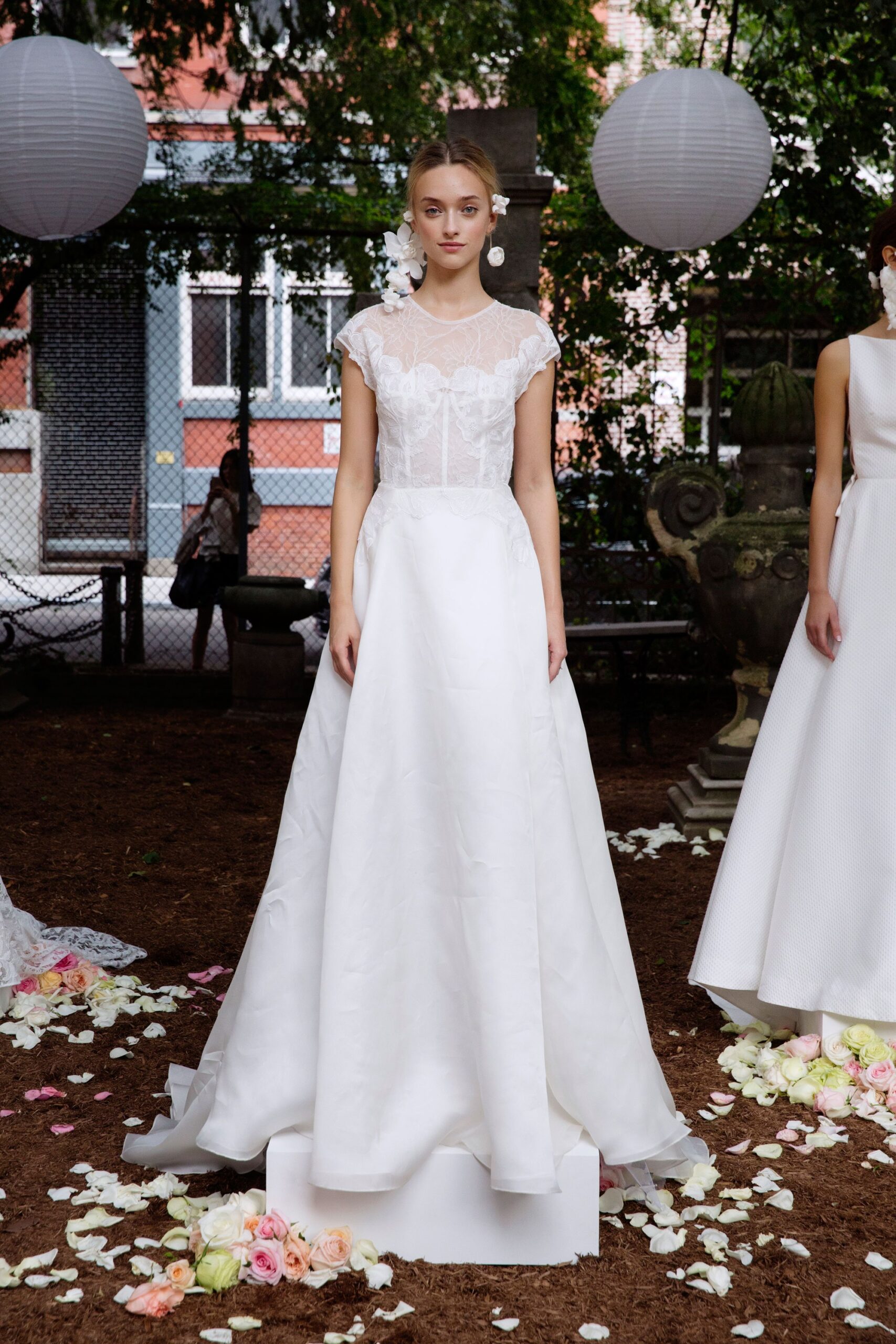 Lela Rose F/W 18 Bridal Look 12