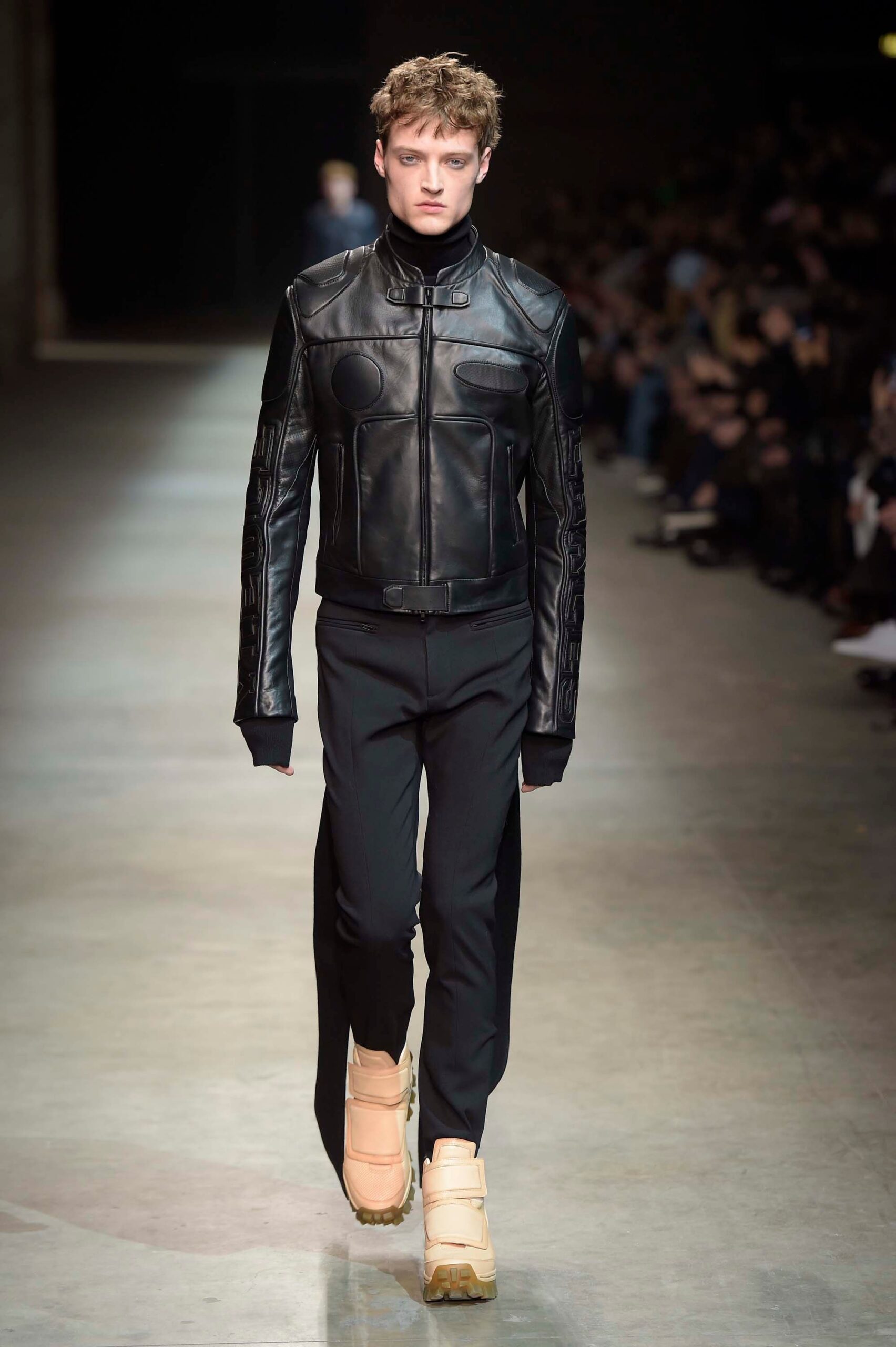 Juun.J F/W 16 Menswear Look 16