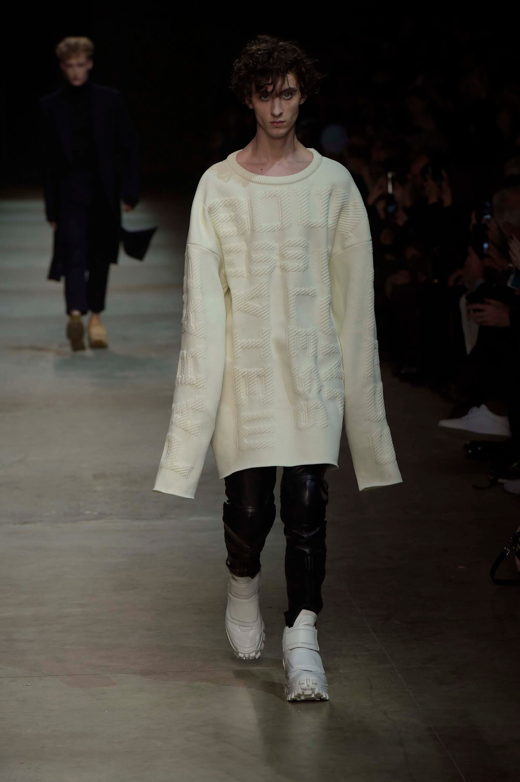 Juun.J F/W 16 Menswear Look 27