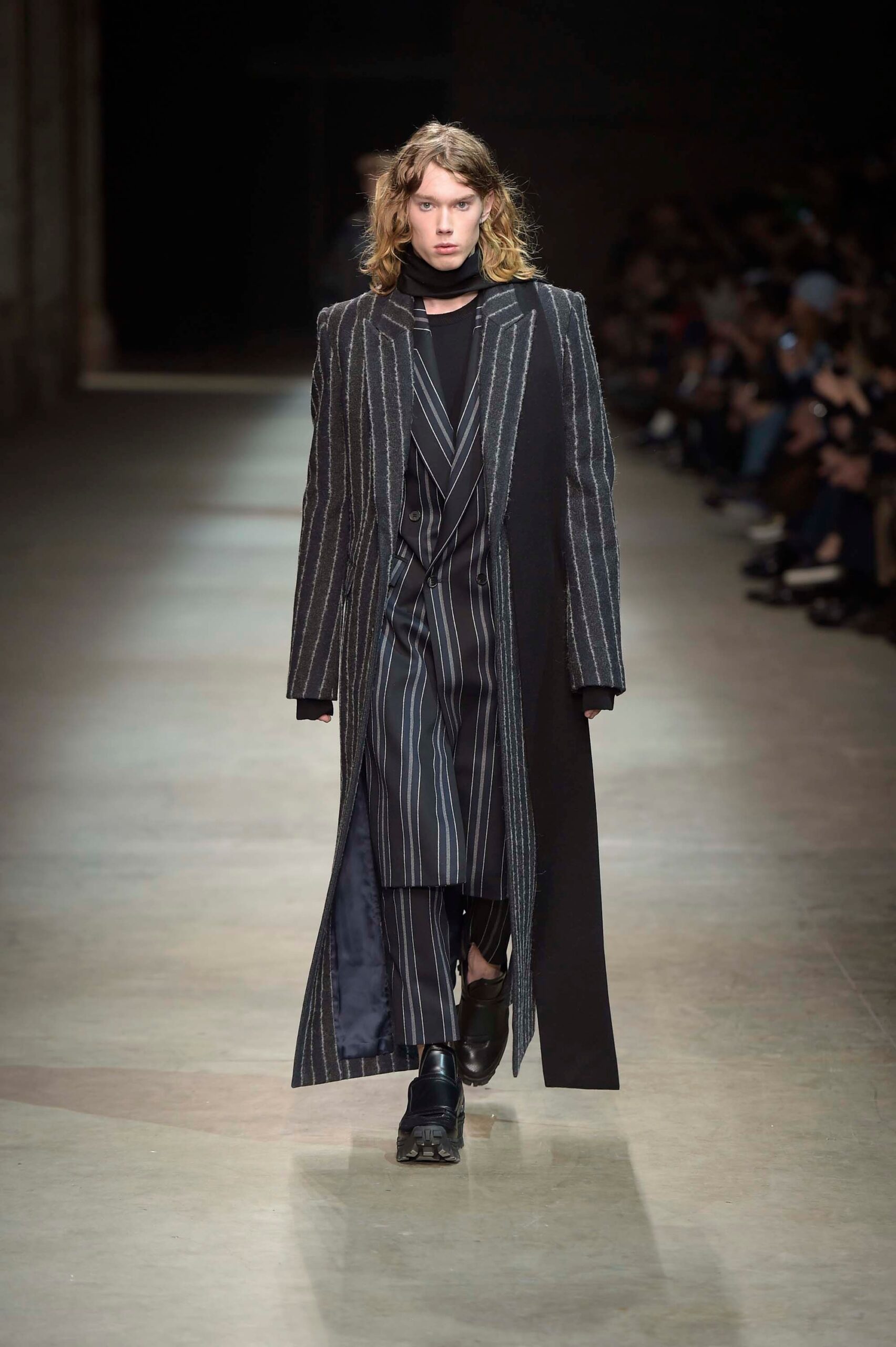 Juun.J F/W 16 Menswear Look 31