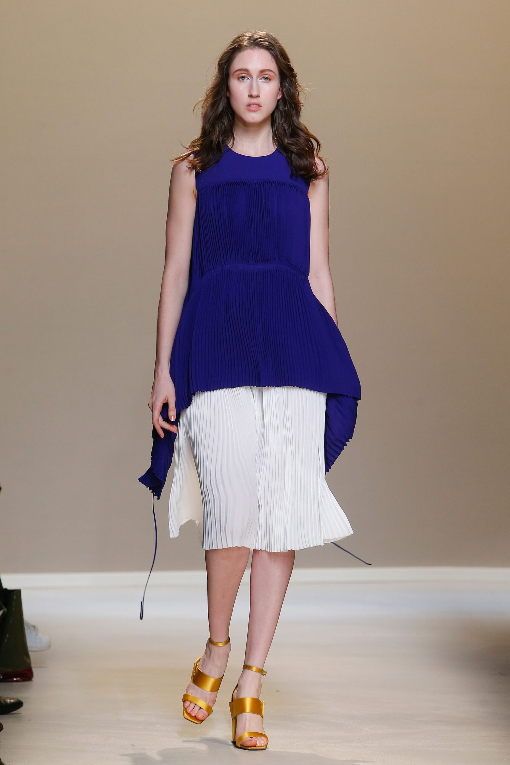 Krizia F/W 17 Look 33