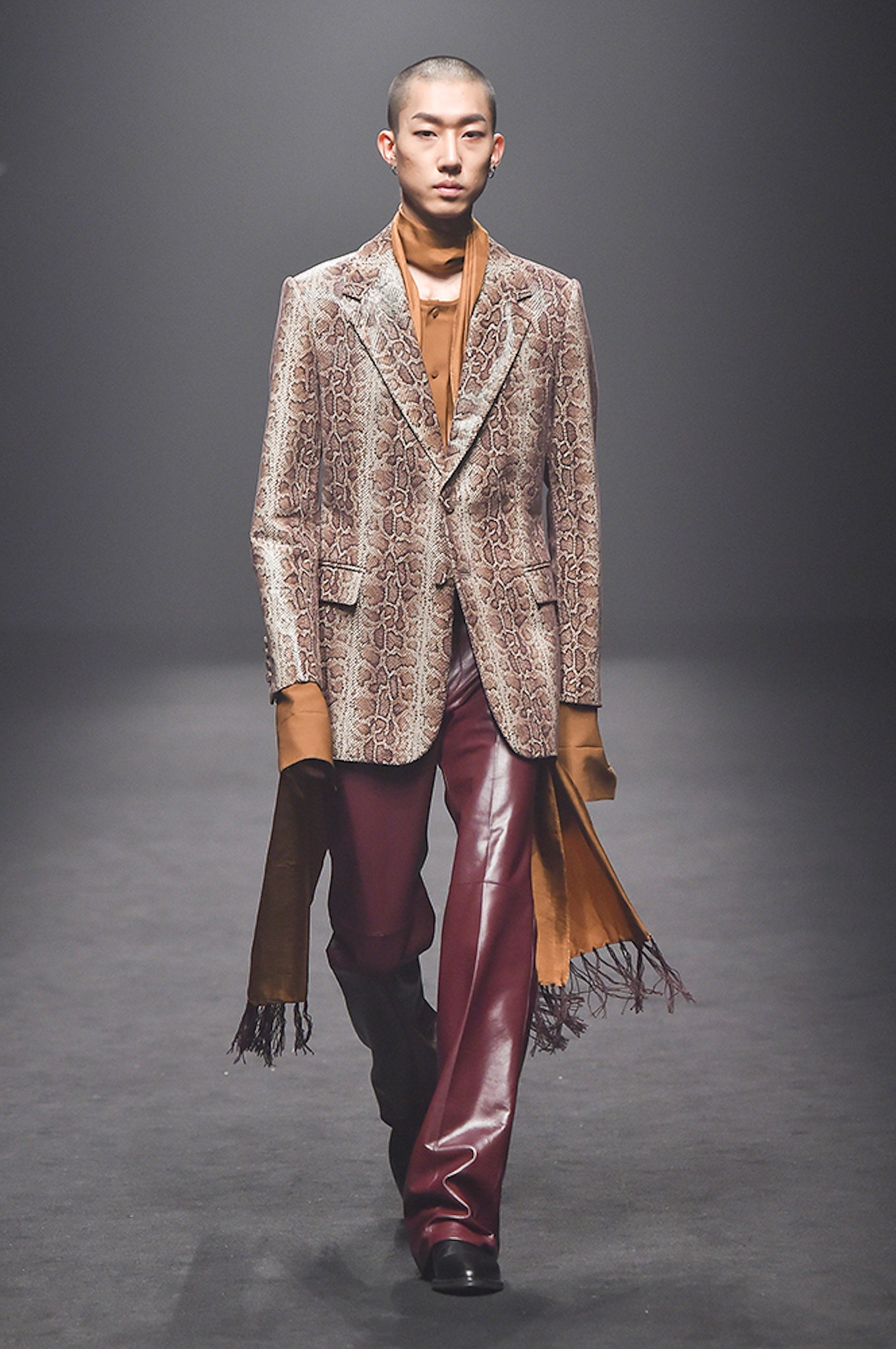 Kim Seo Ryong Seoul F/W 17 Look 37