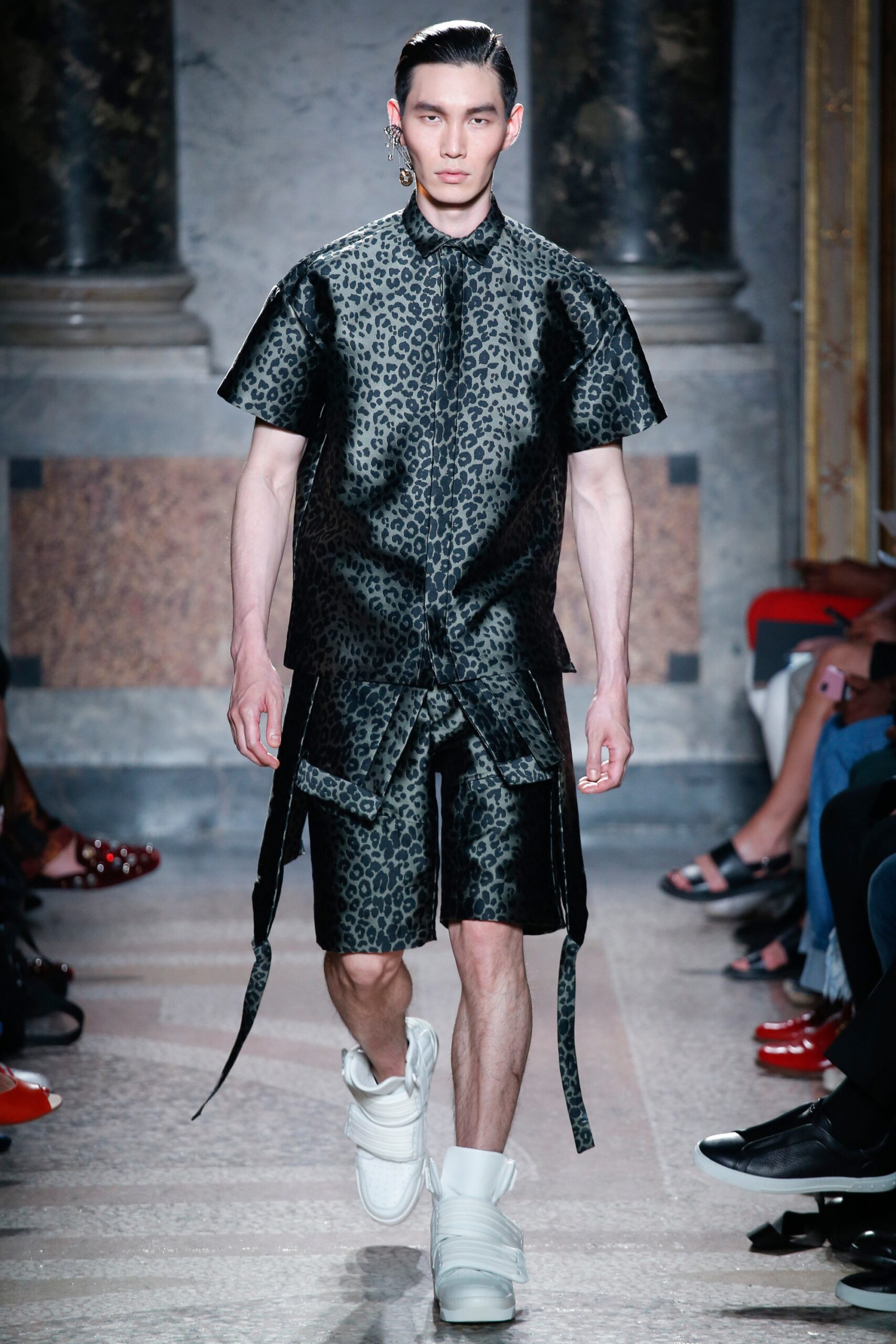 Les Hommes S/S 18 Menswear Look 5