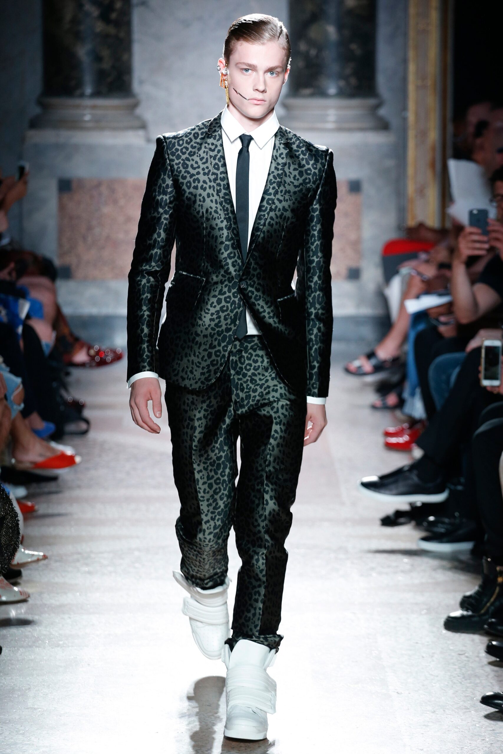 Les Hommes S/S 18 Menswear Look 6