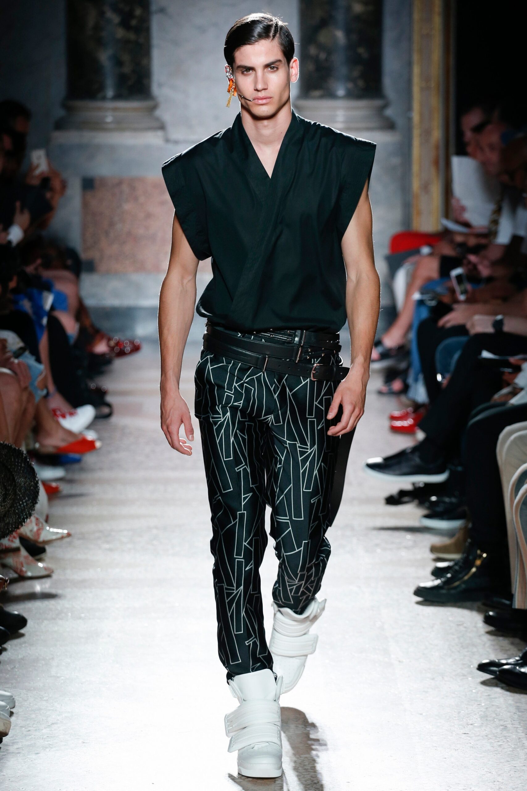 Les Hommes S/S 18 Menswear Look 10