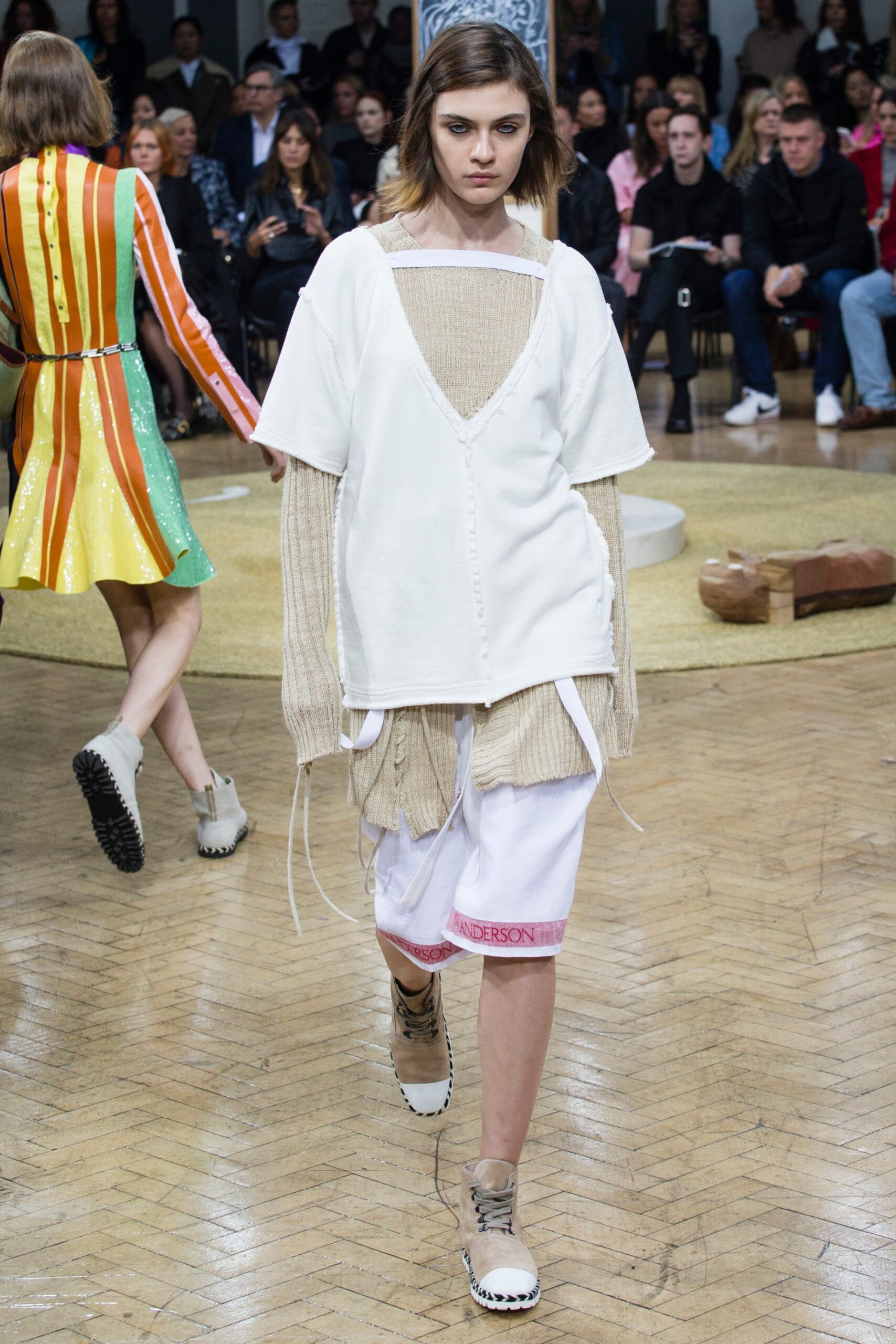 JW Anderson S/S 18 Look 29