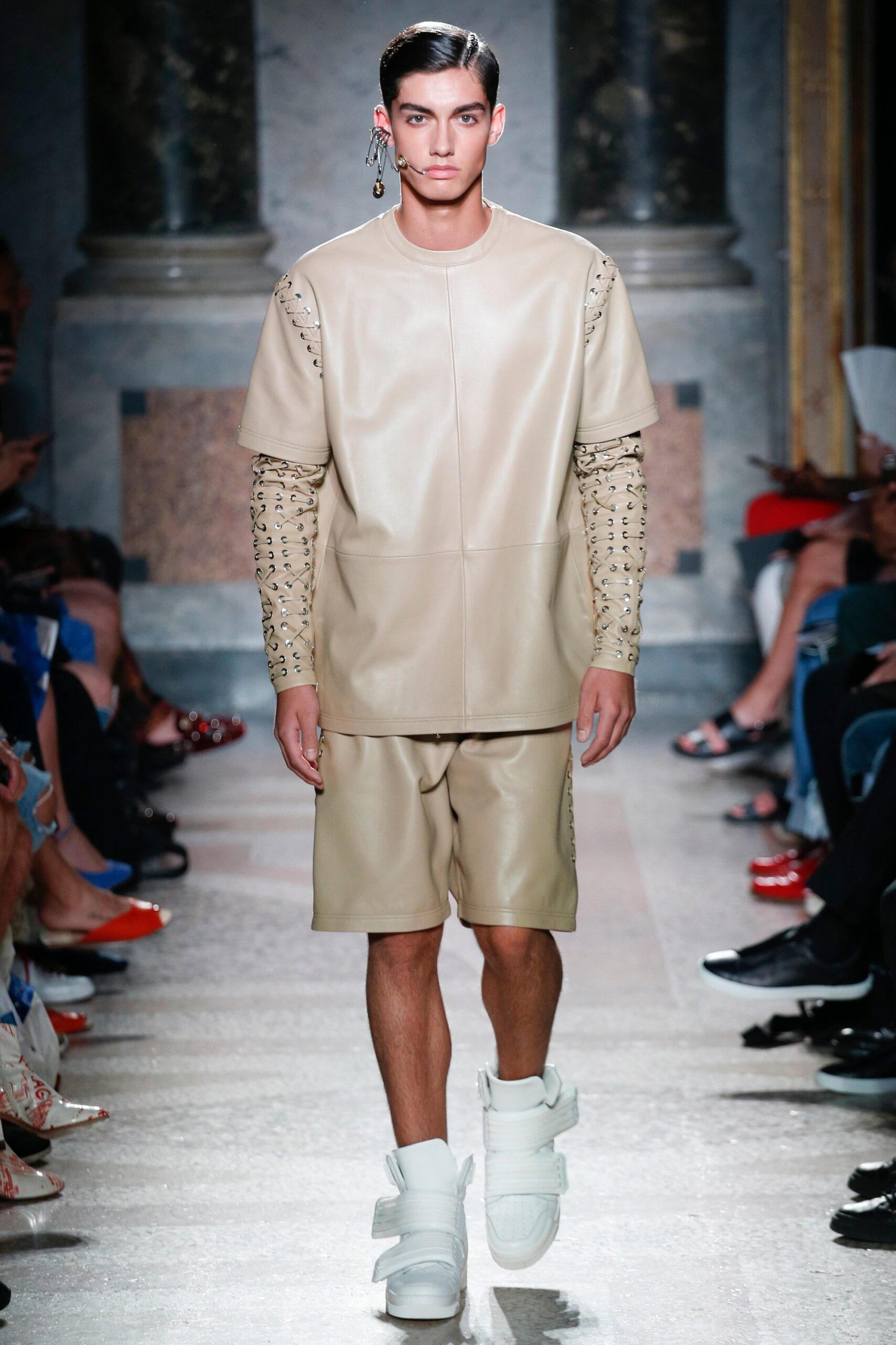 Les Hommes S/S 18 Menswear Look 16