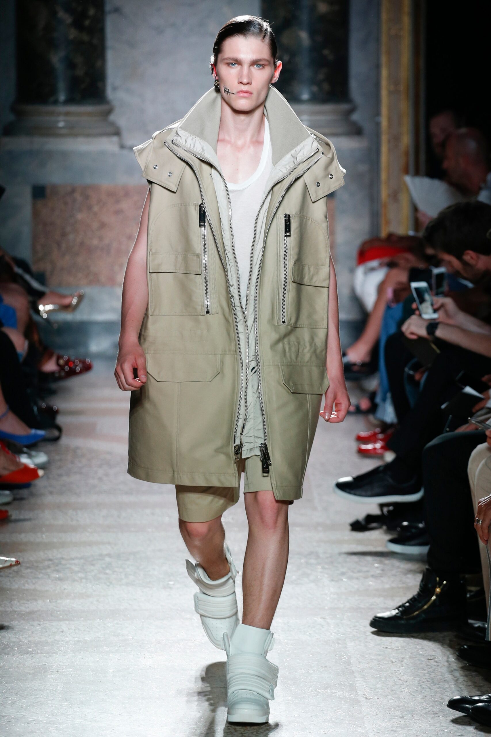Les Hommes S/S 18 Menswear Look 23