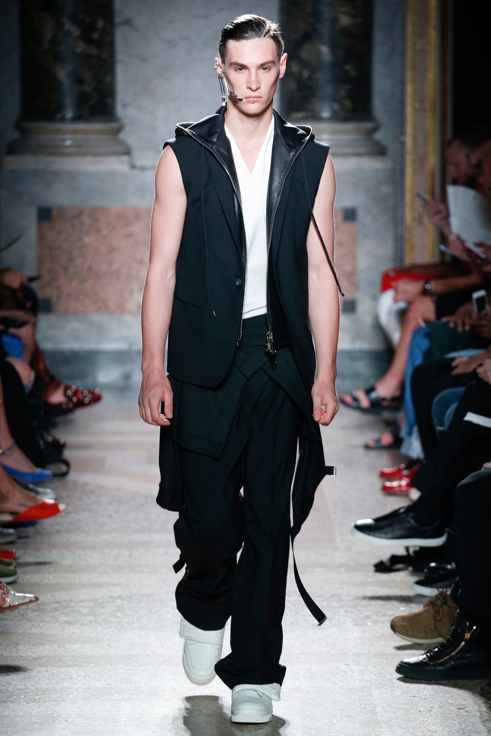Les Hommes S/S 18 Menswear Look 29