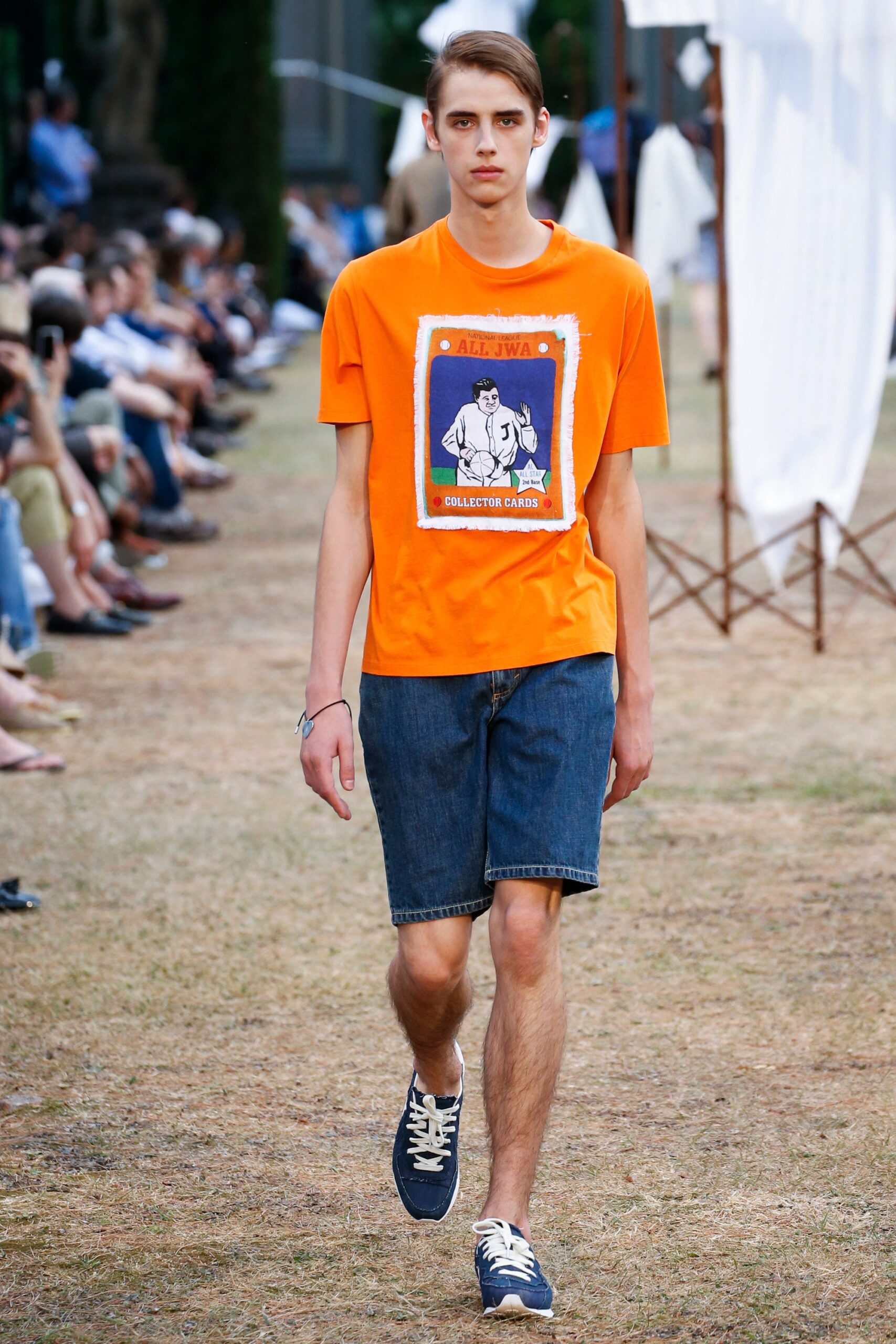 JW Anderson S/S 18 Menswear Look 32