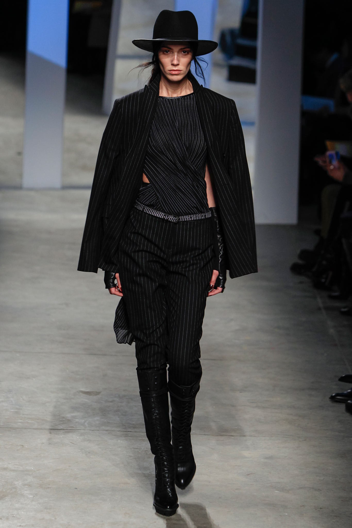 Kenneth Cole Collection Fall 2014 Ready-to-Wear