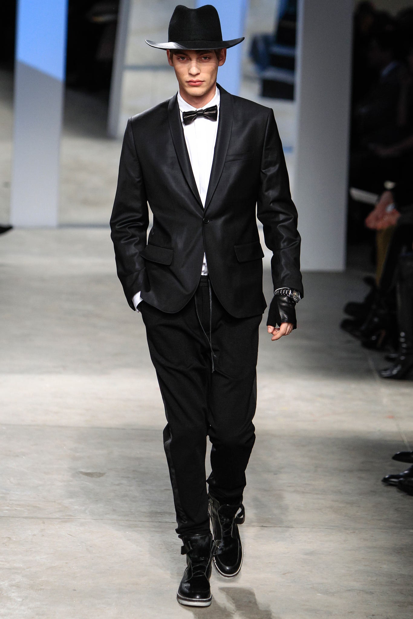 Kenneth Cole Collection F/W 14 Look 33