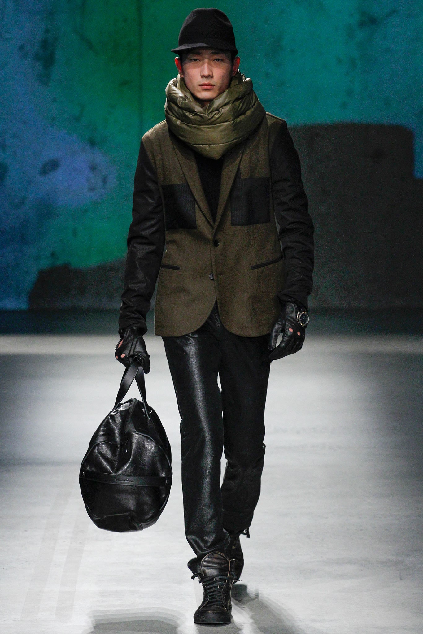 Kenneth Cole Collection F/W 13 Look 35