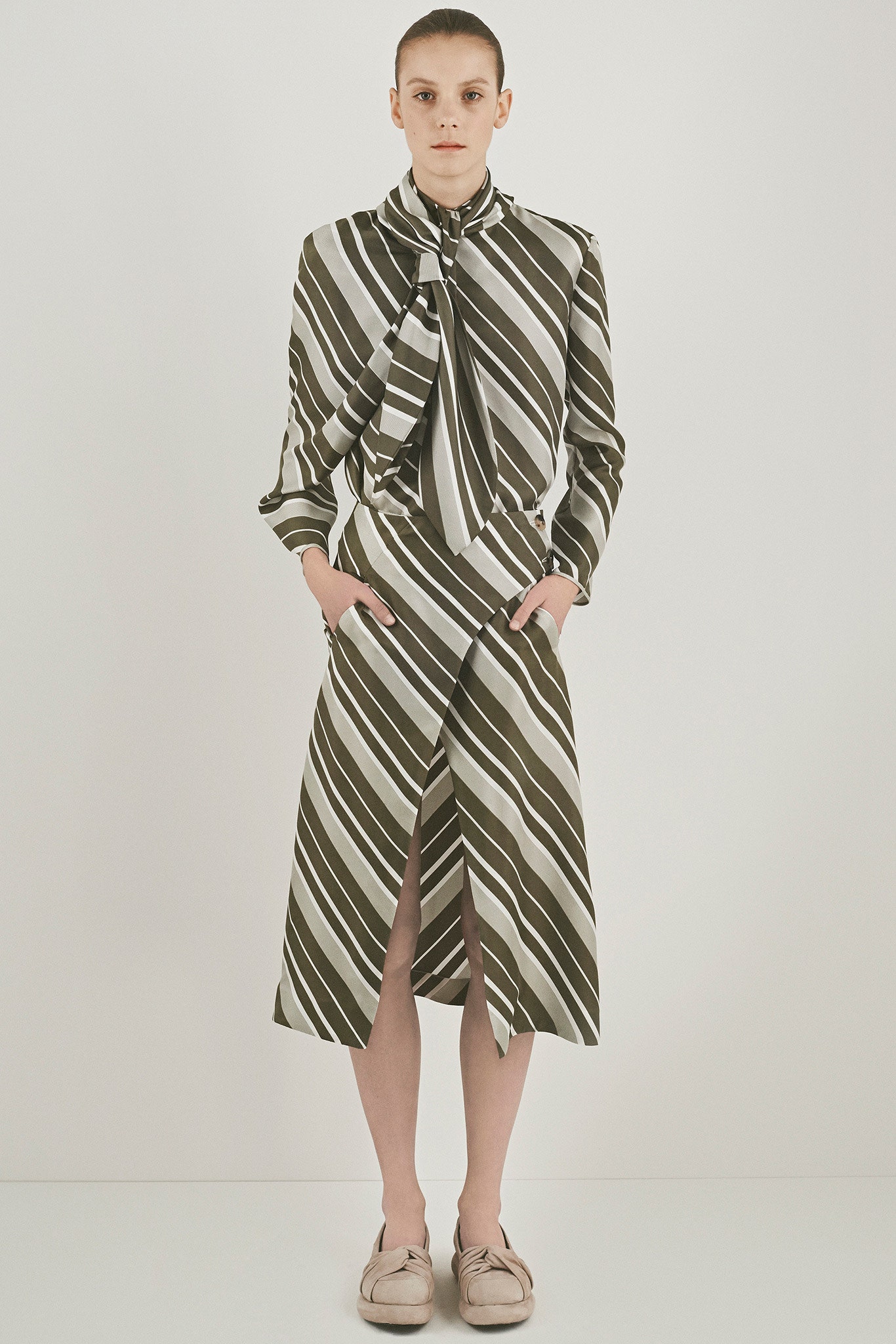 JW Anderson Resort 15 Look 19