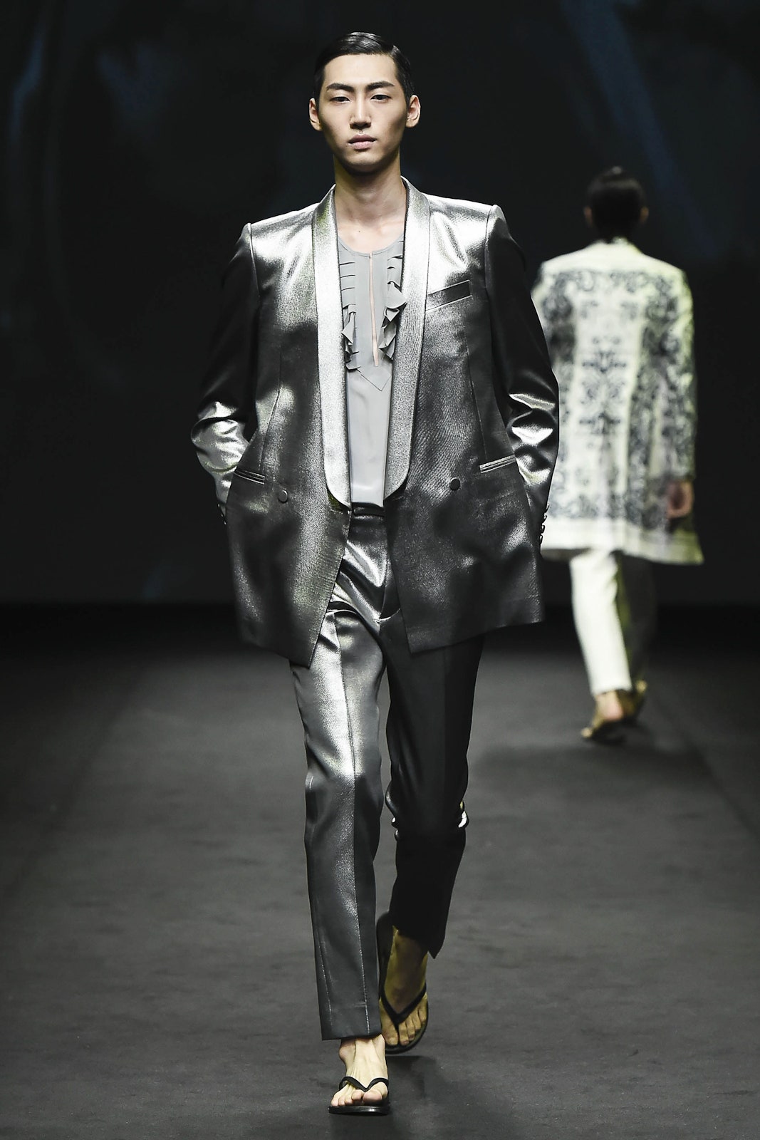 Kim Seo Ryong Seoul S/S 17 Look 6