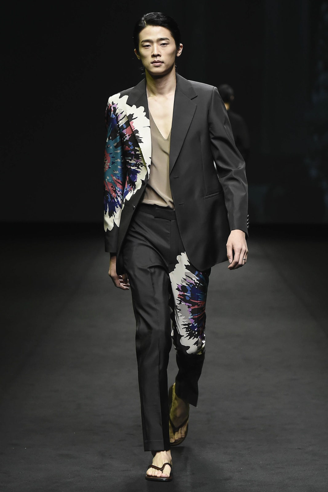 Kim Seo Ryong Seoul S/S 17 Look 11