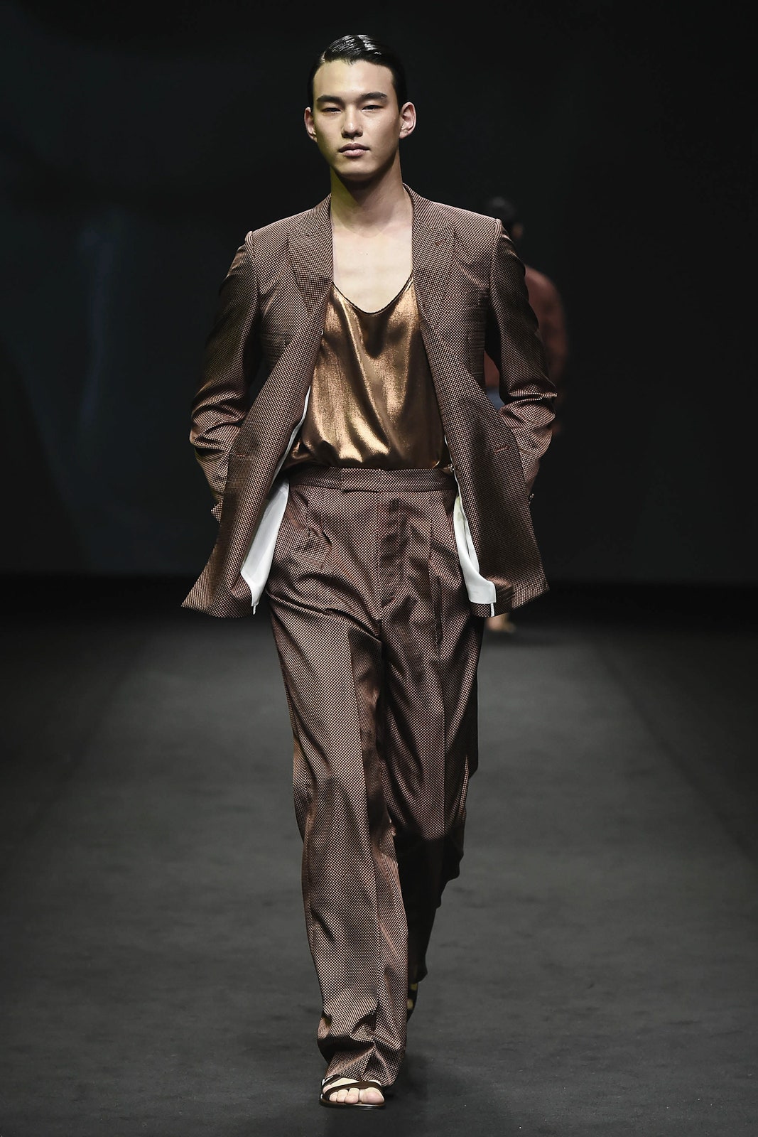 Kim Seo Ryong Seoul S/S 17 Look 20