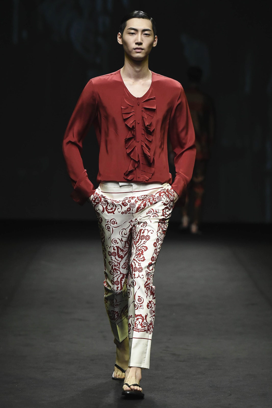 Kim Seo Ryong Seoul S/S 17 Look 27