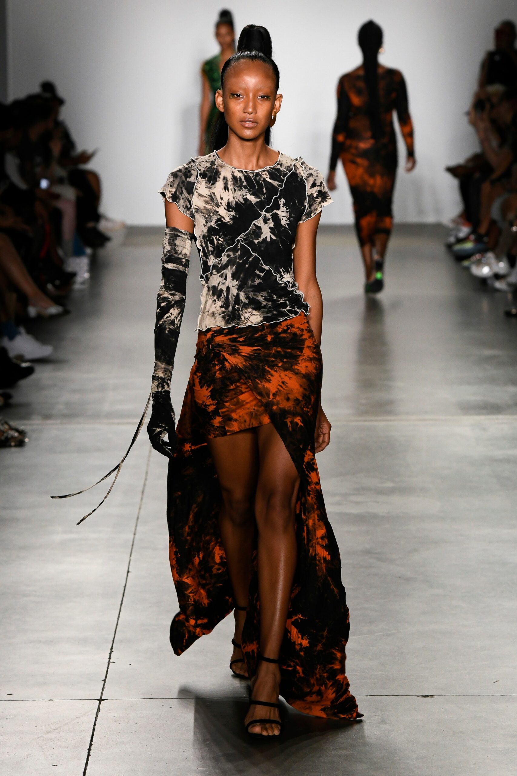 Kim Shui S/S 19 Look 16