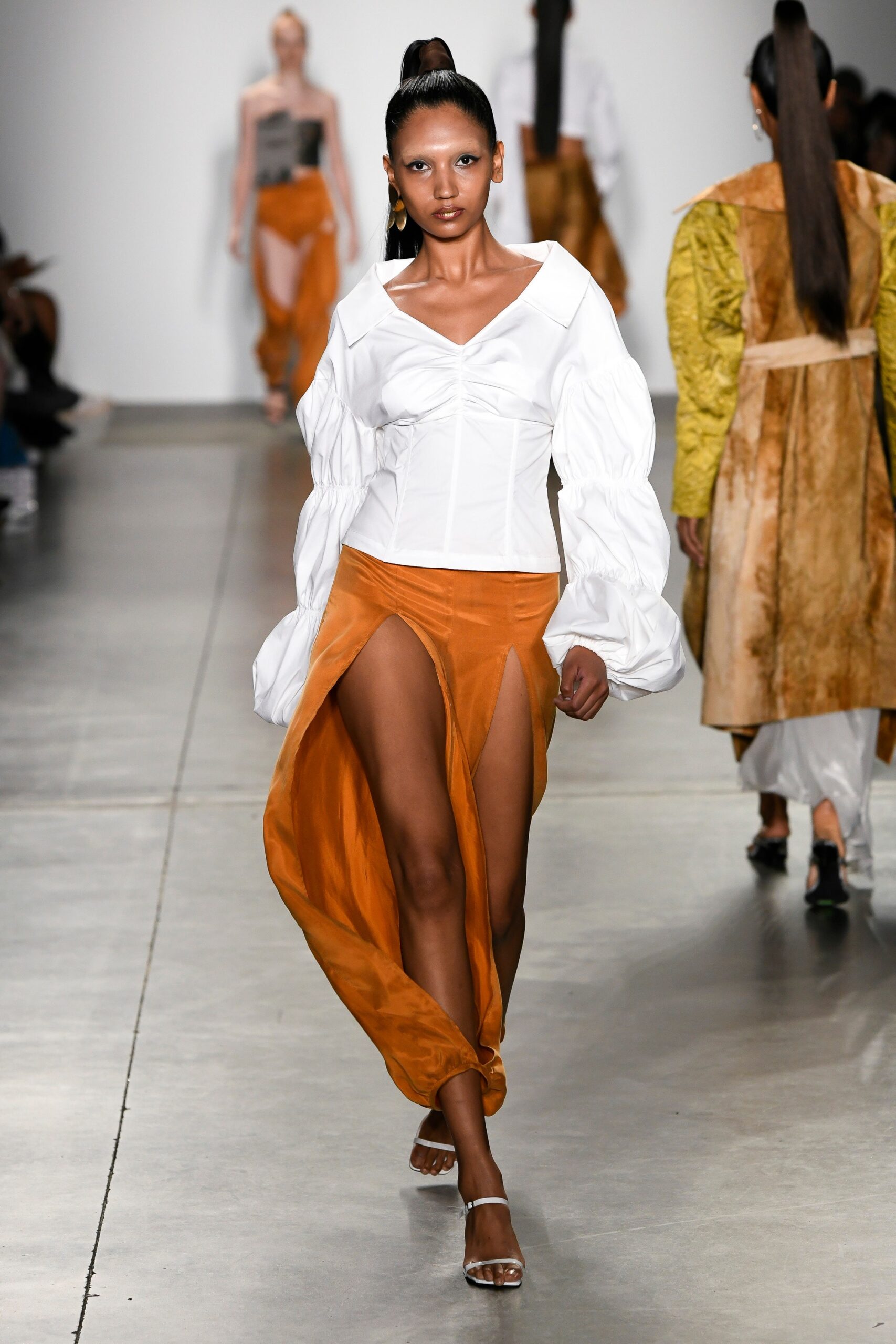 Kim Shui S/S 19 Look 22