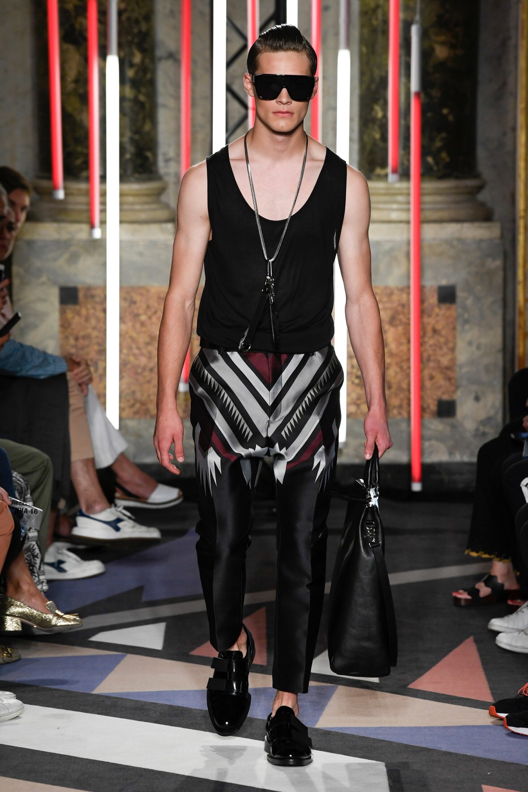 Les Hommes S/S 19 Menswear Look 2