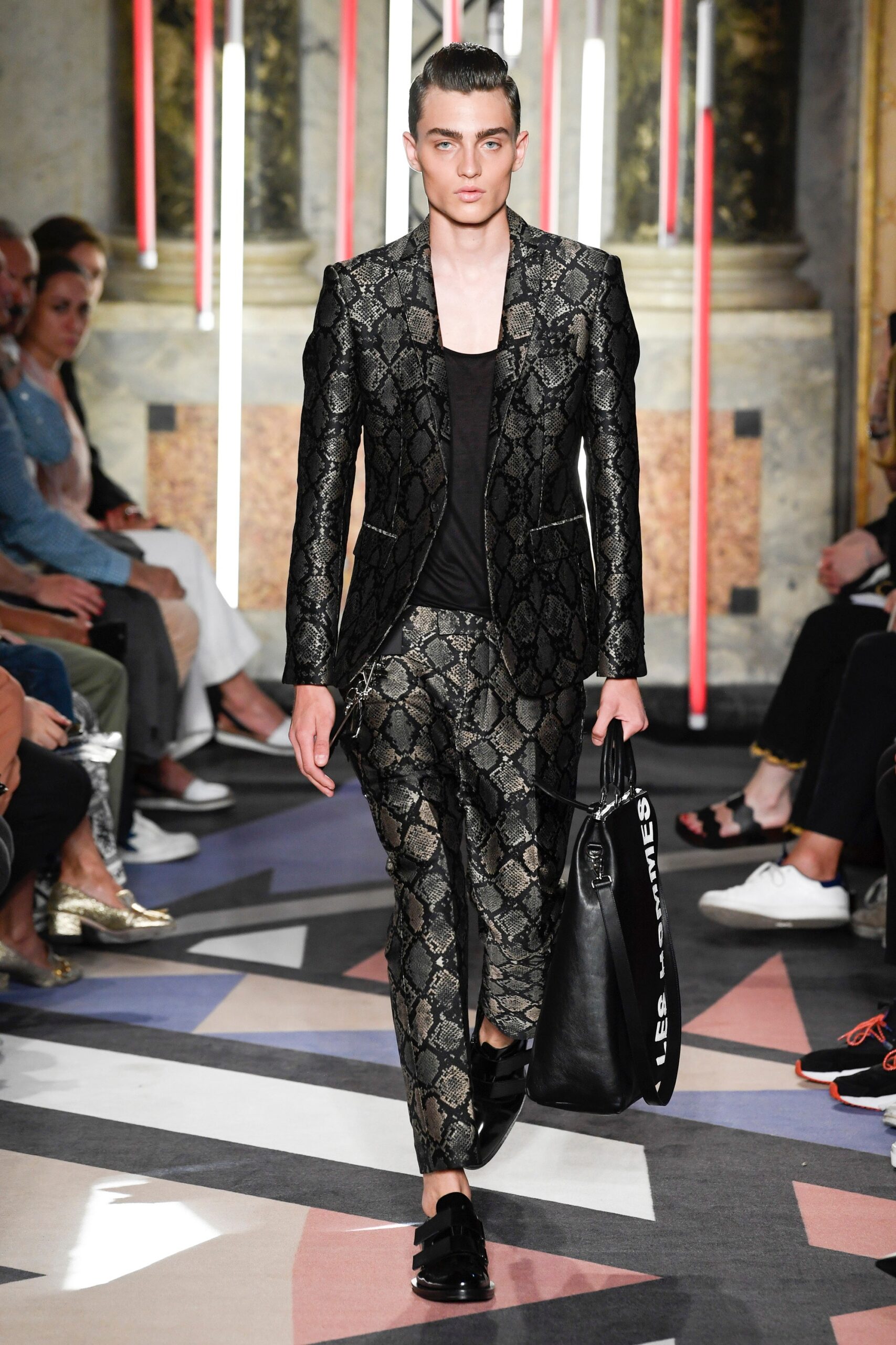Les Hommes S/S 19 Menswear Look 15