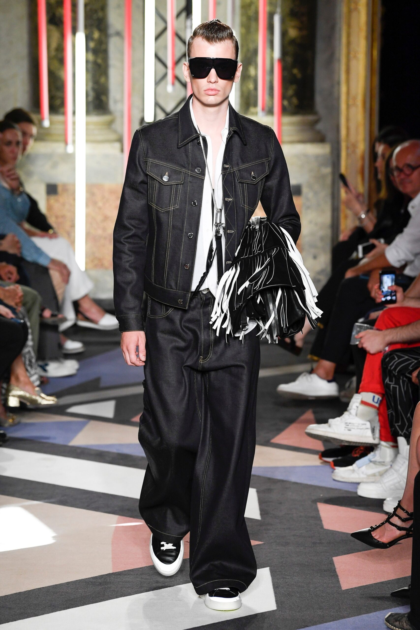 Les Hommes S/S 19 Menswear Look 32