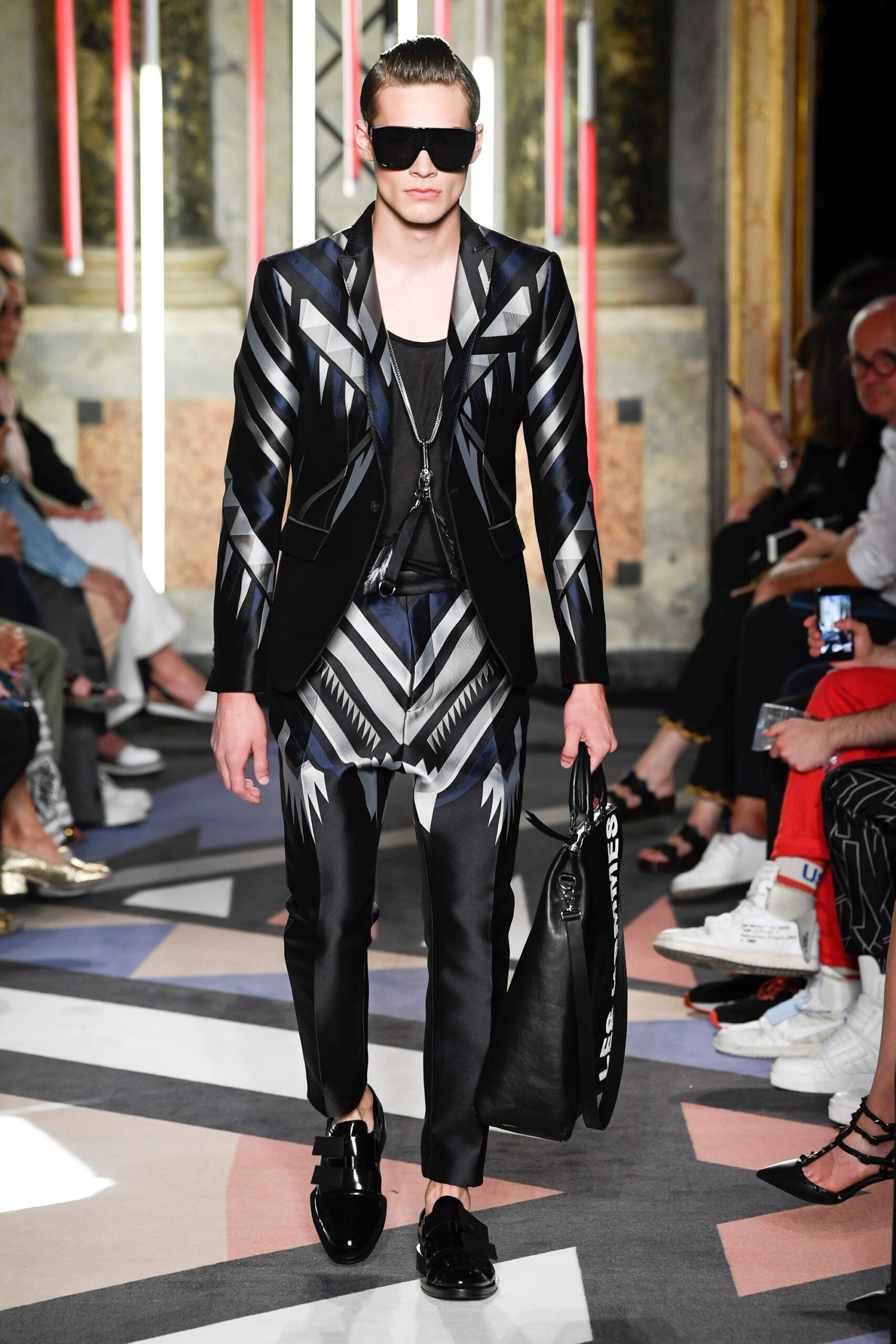 Les Hommes S/S 19 Menswear Look 33