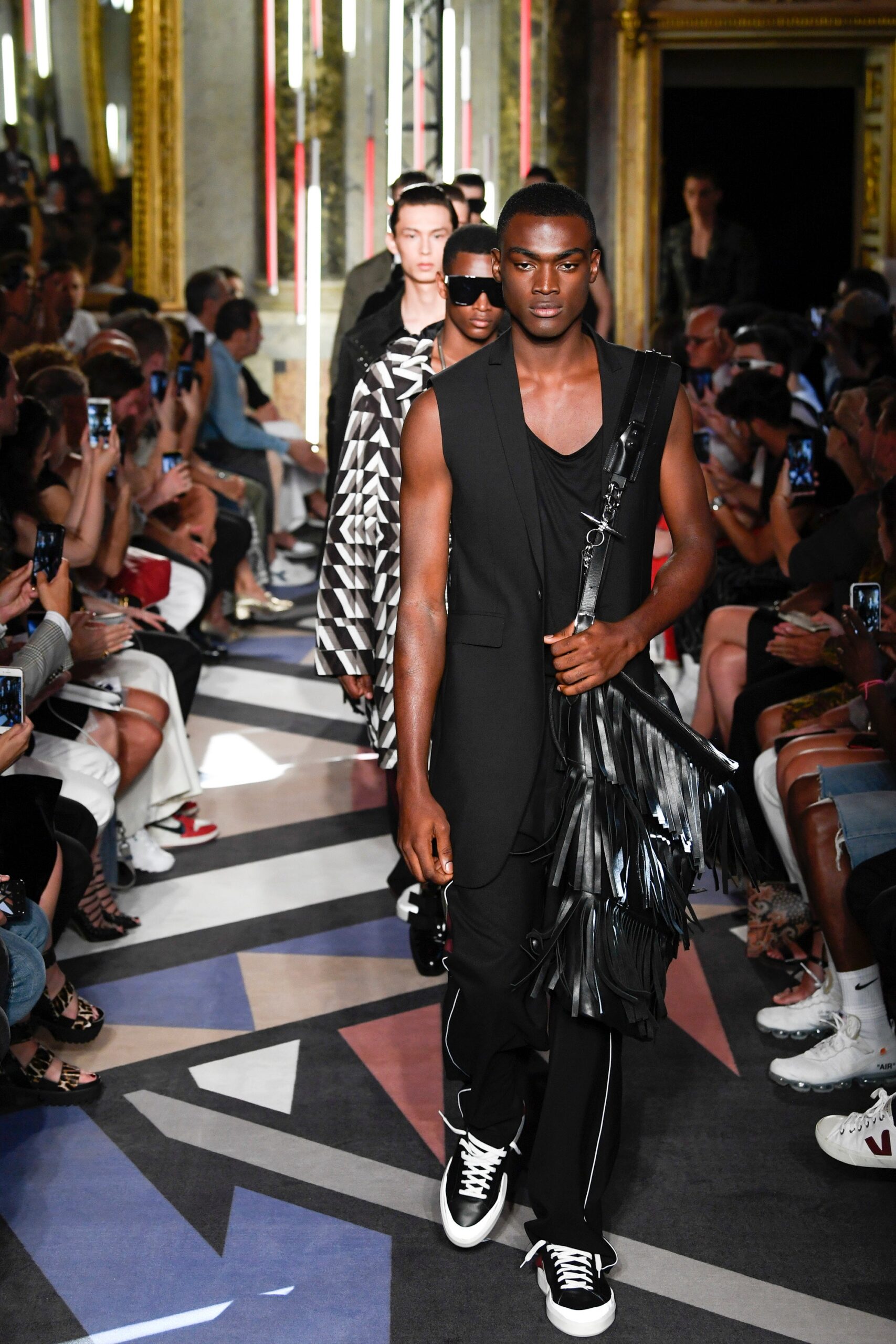 Les Hommes S/S 19 Menswear Look 34