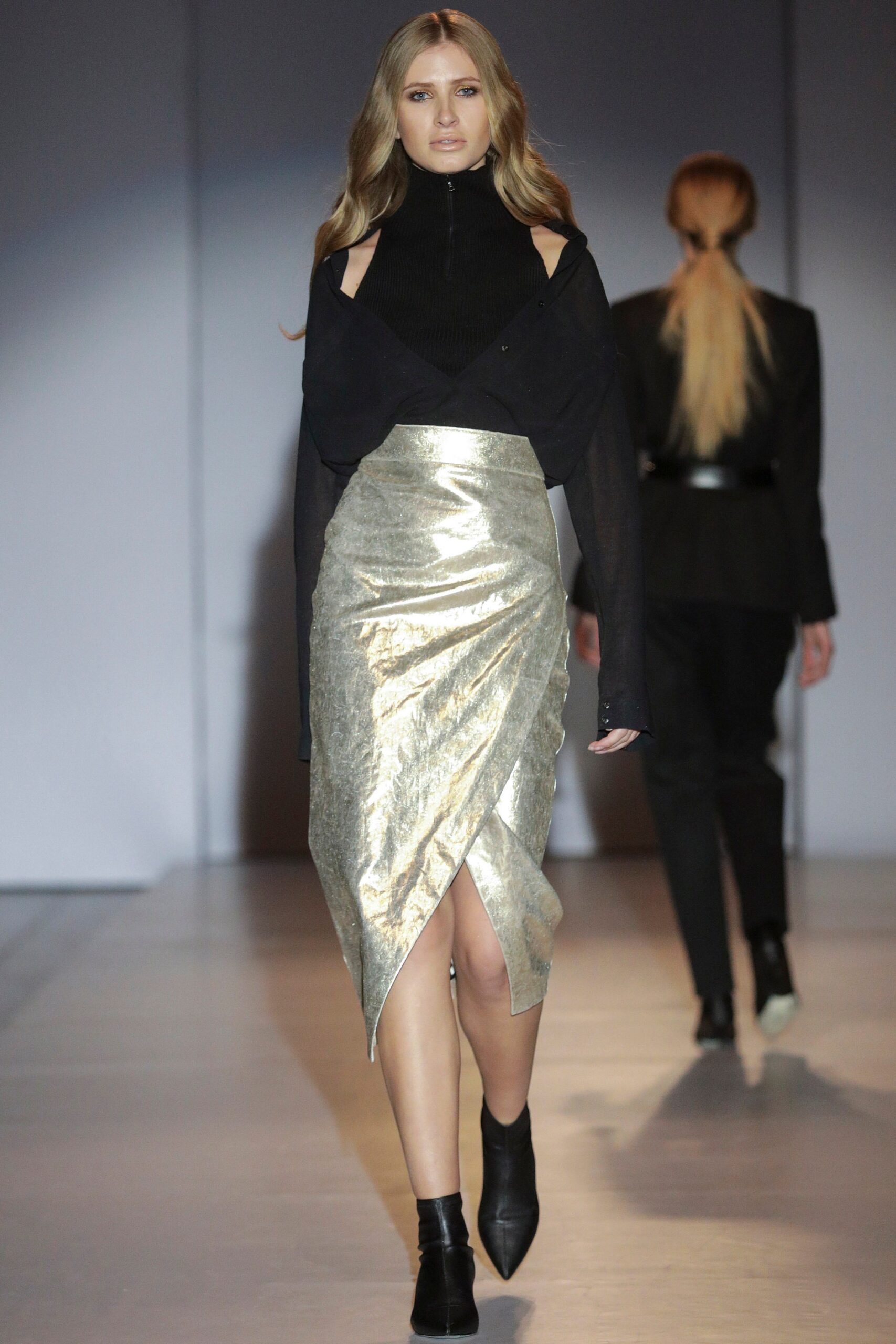 Katerina Kvit Kiev F/W 17 Look 11