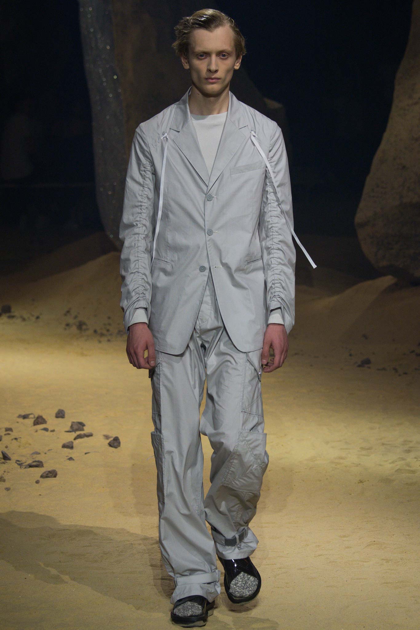 Kenzo S/S 16 Menswear Look 1