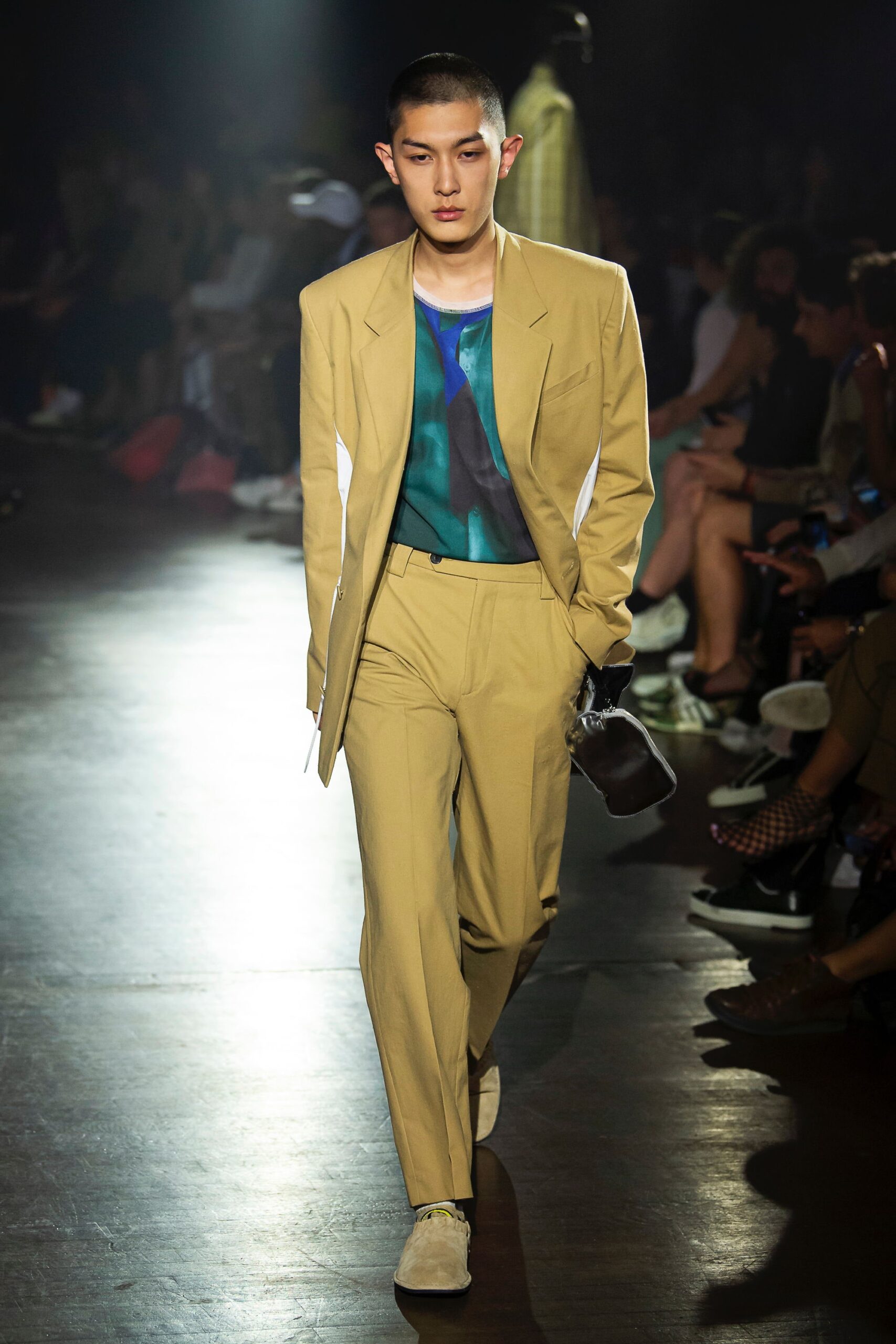 Kenzo S/S 19 Menswear Look 1