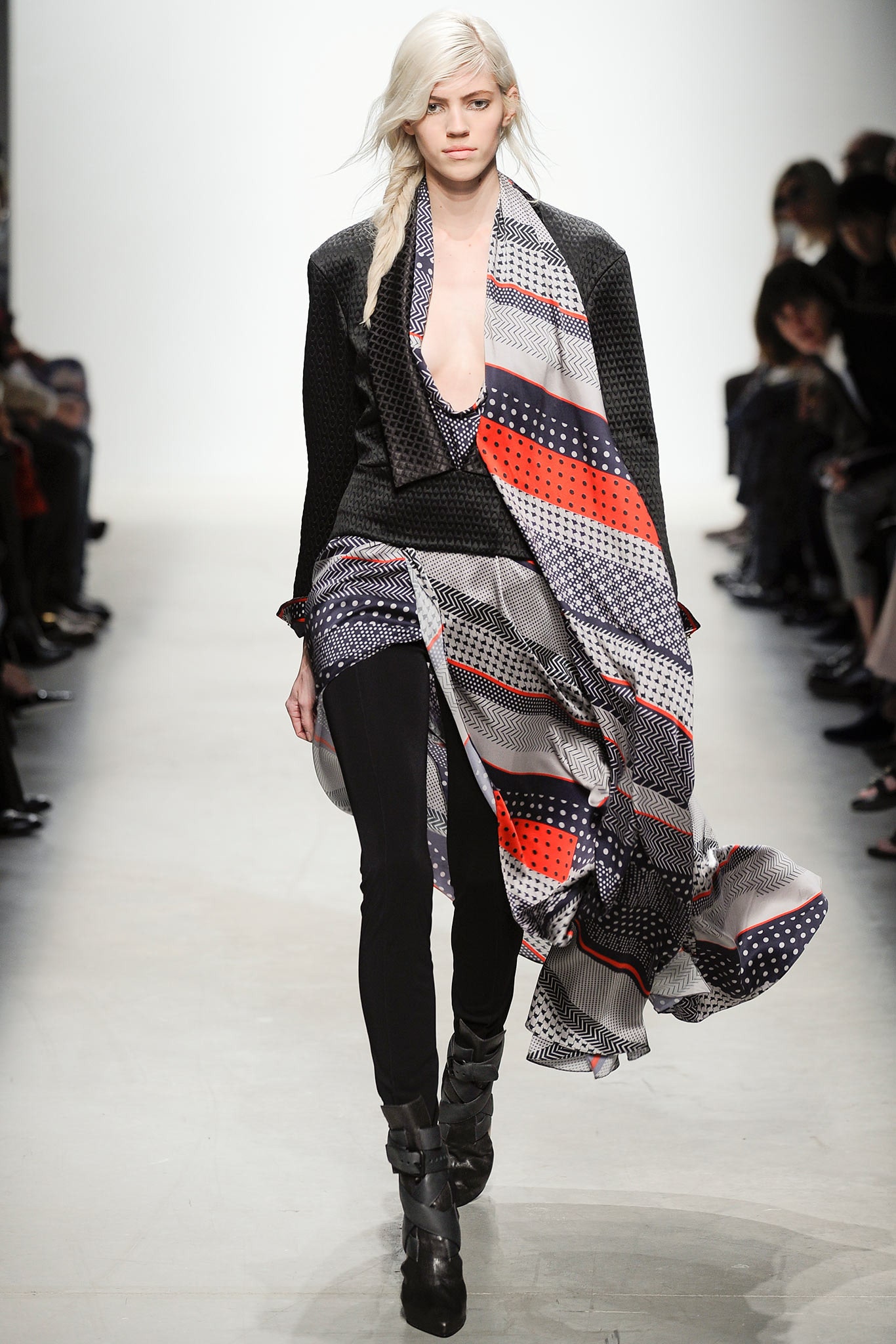 Leonard Paris Fall 2014 Ready-to-Wear