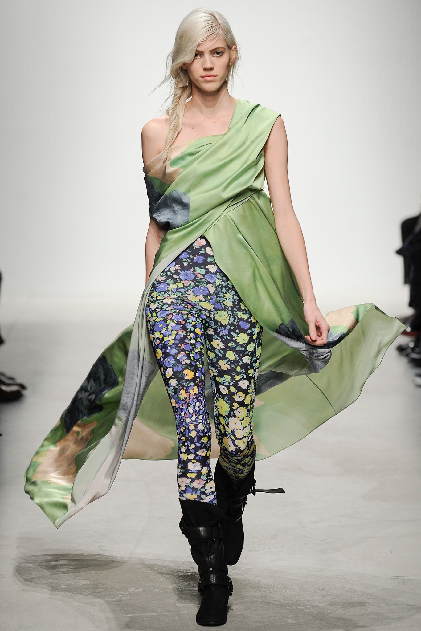 Leonard Paris F/W 14 Look 23