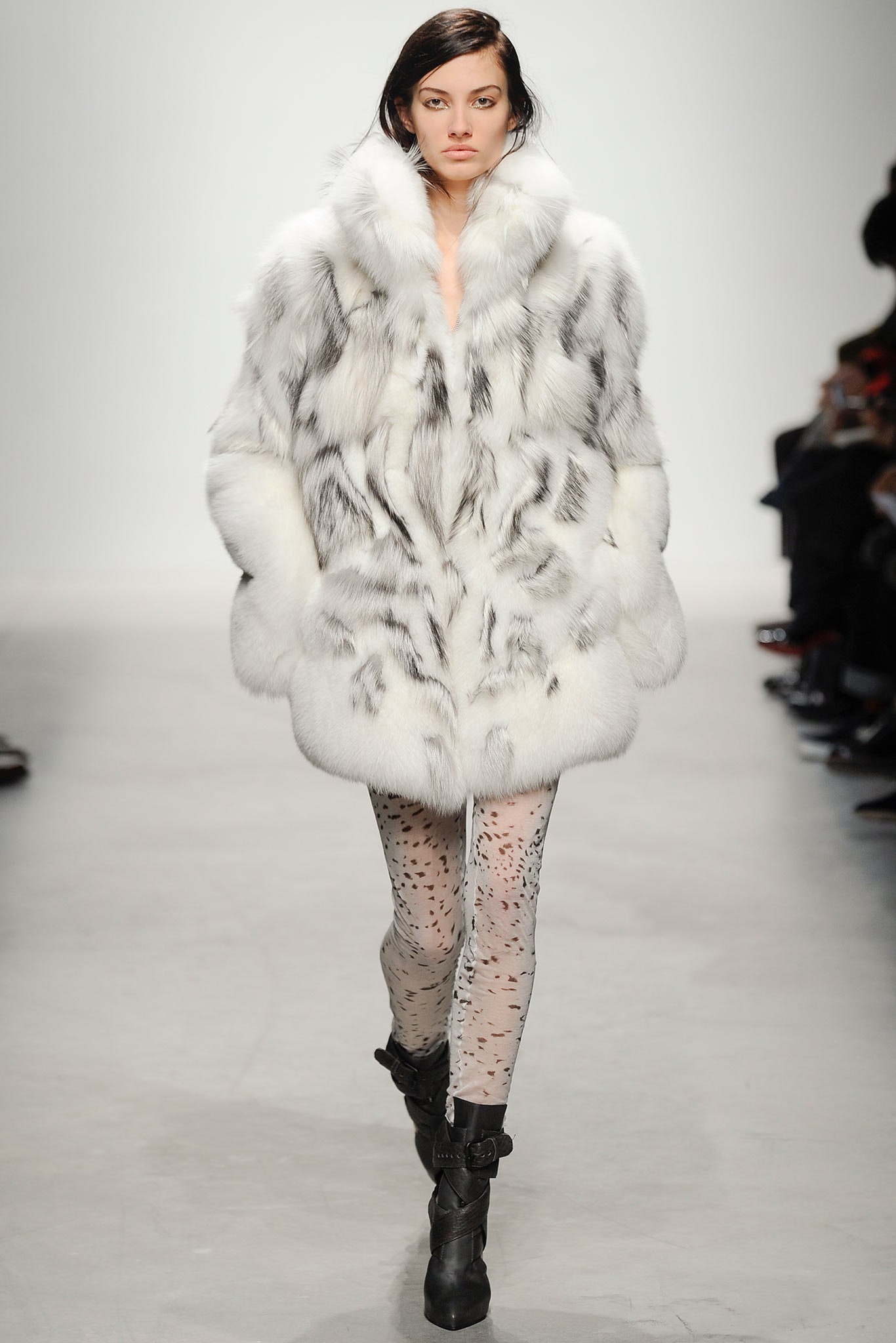 Leonard Paris F/W 14 Look 28