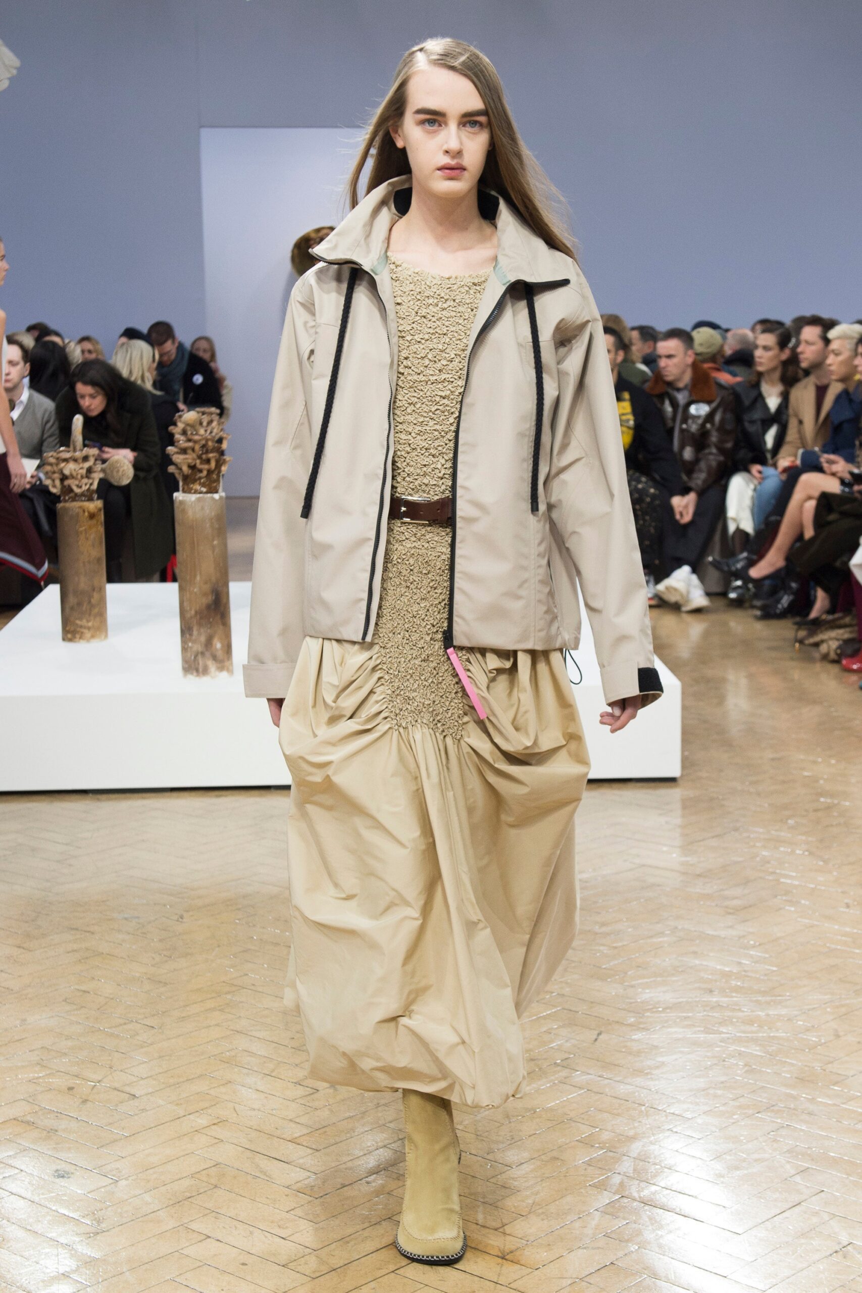 JW Anderson F/W 18 Menswear Look 1