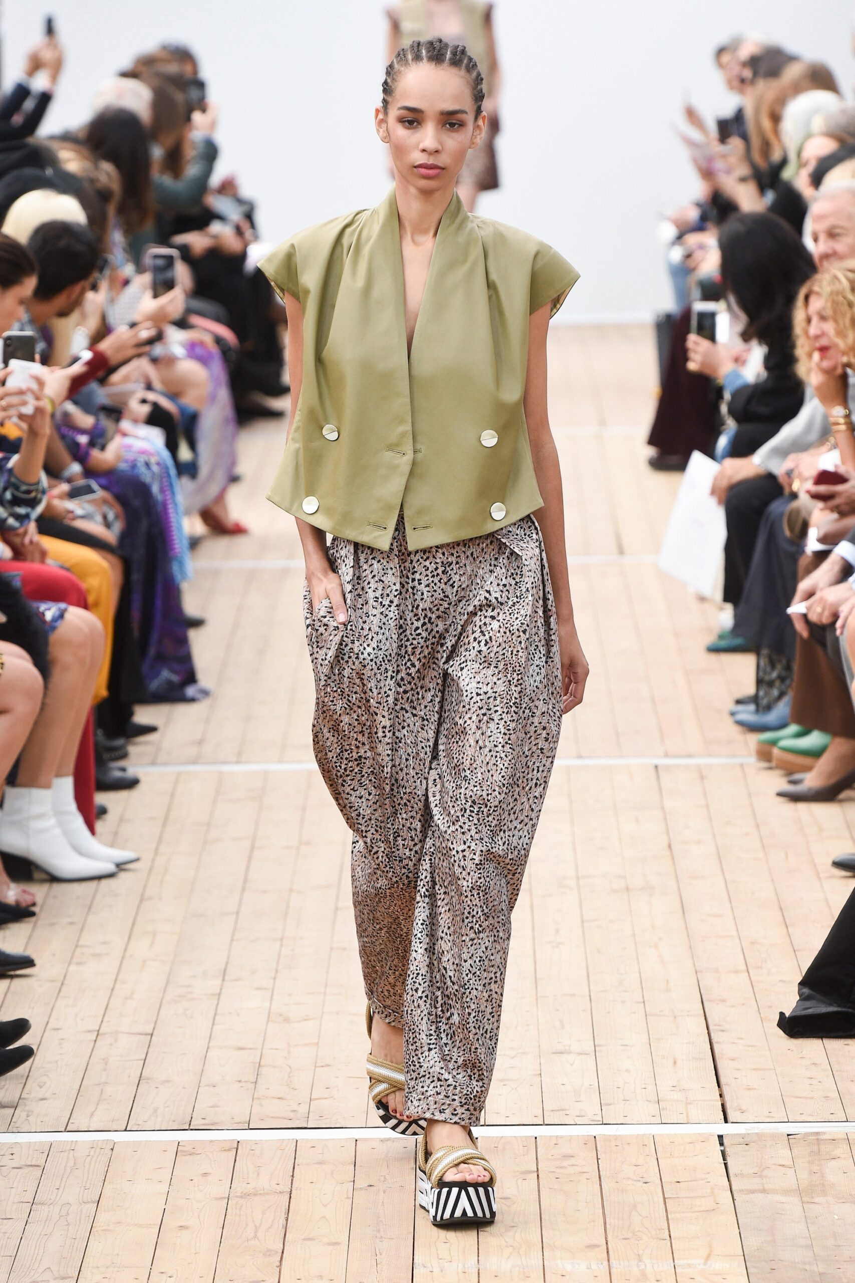 Leonard Paris S/S 19 Look 4