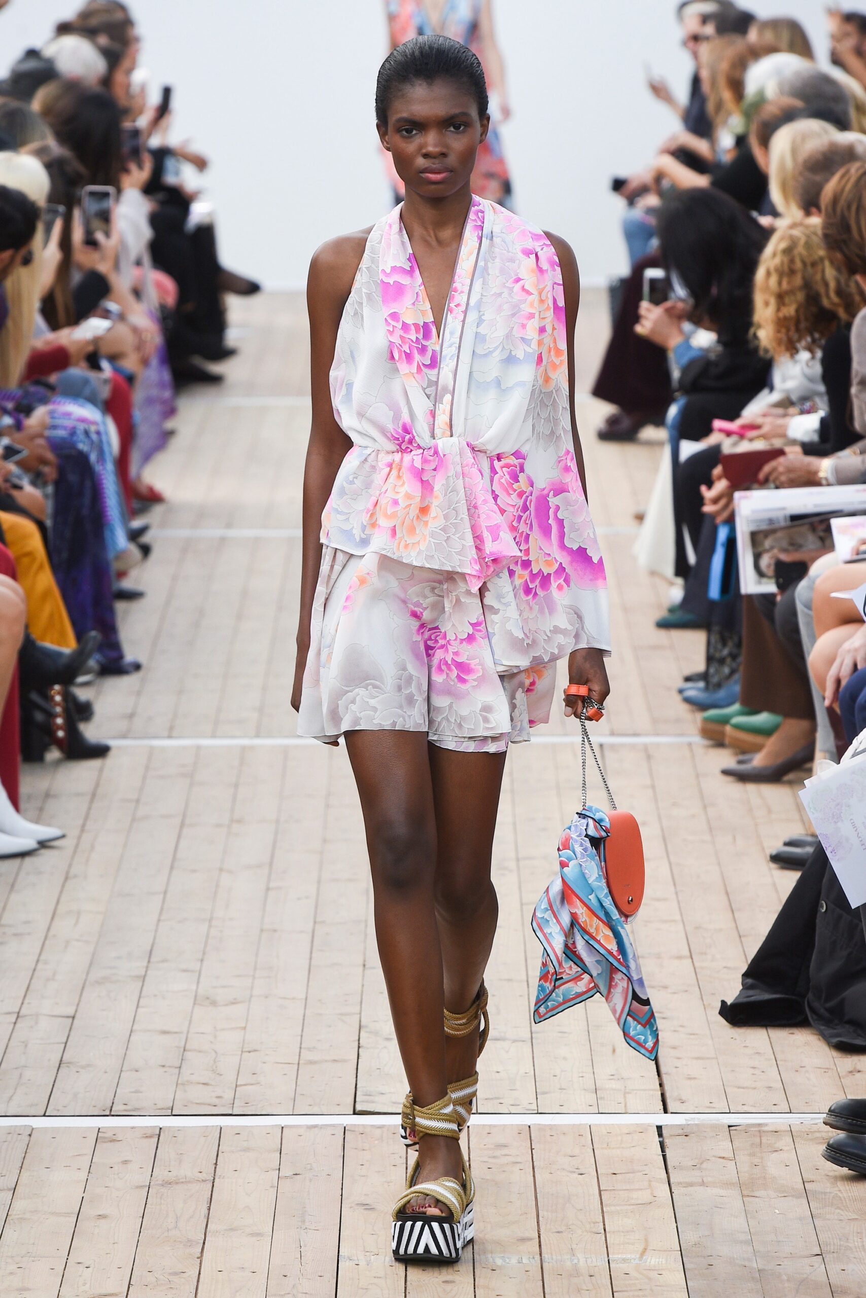 Leonard Paris S/S 19 Look 7
