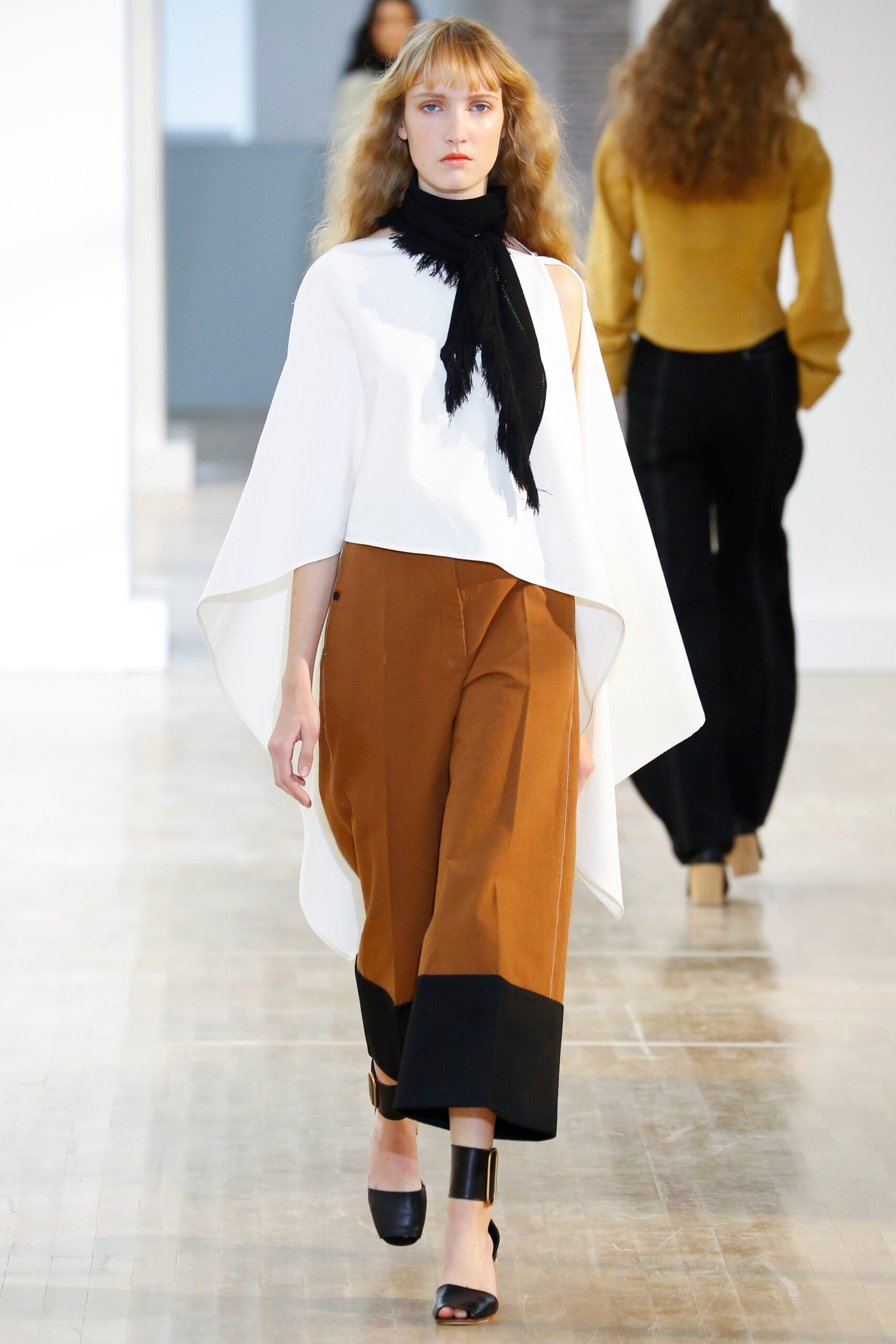 Lemaire S/S 16 Look 9