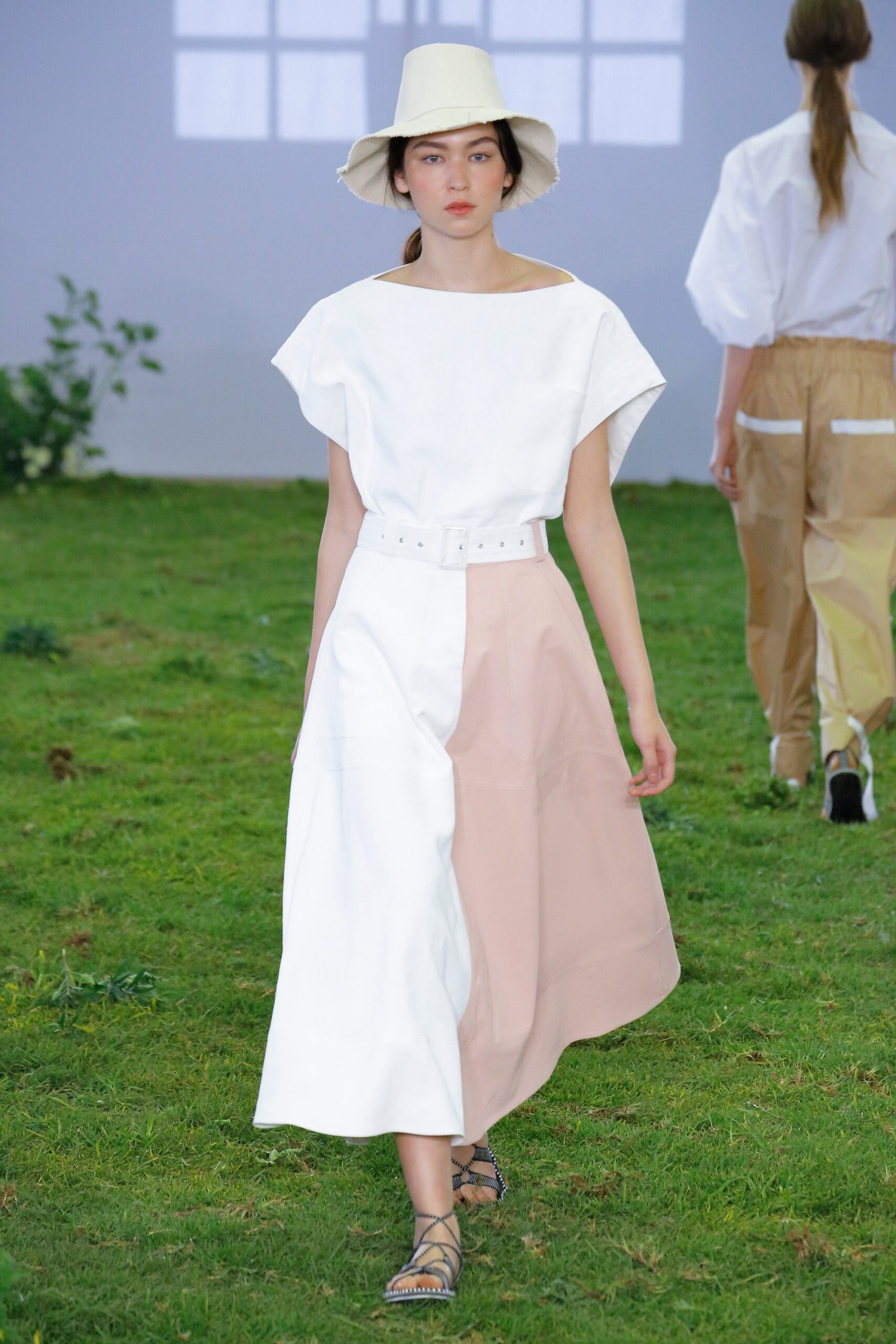 Lee Mathews Australia Resort 19 Look 2