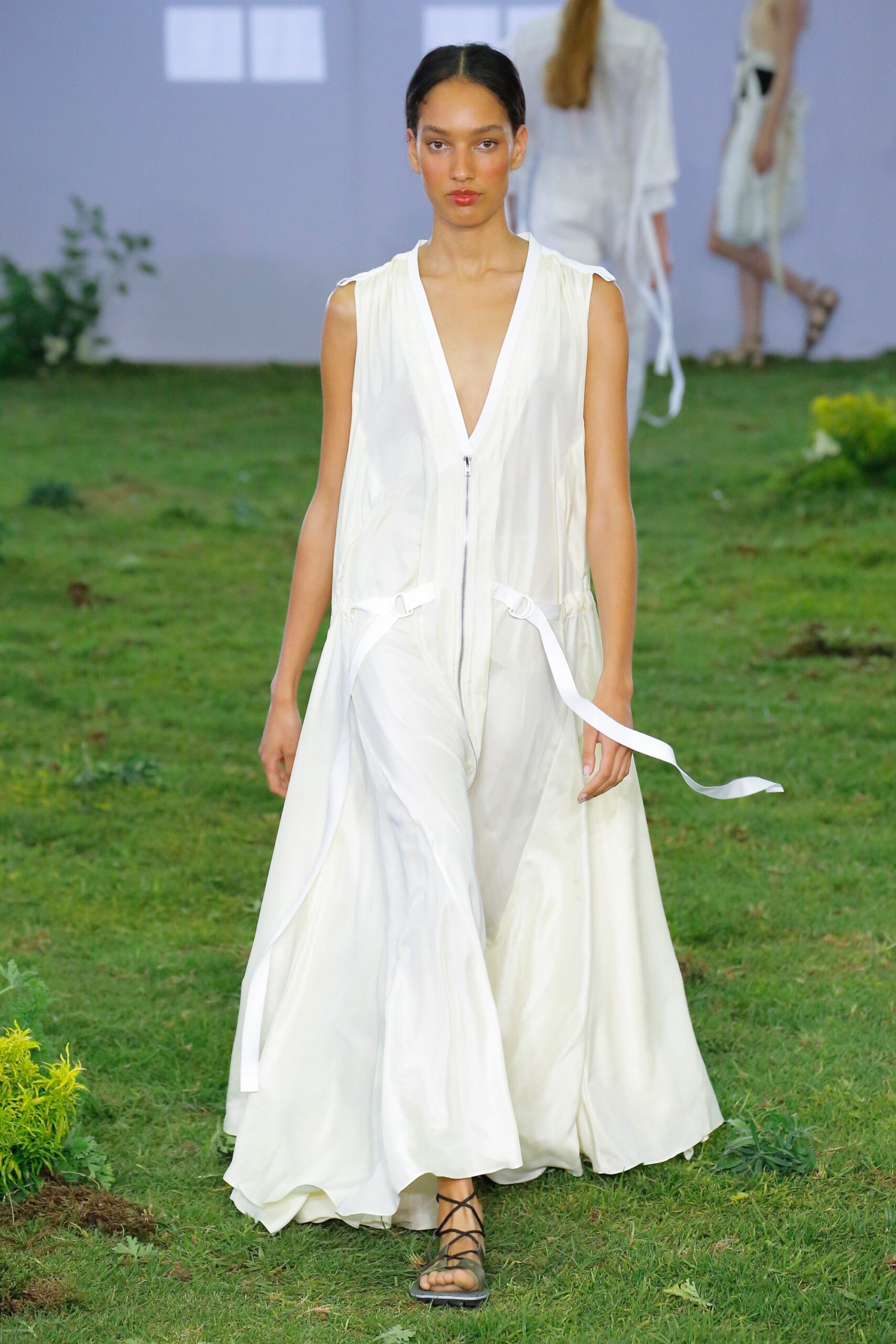 Lee Mathews Australia Resort 19 Look 5