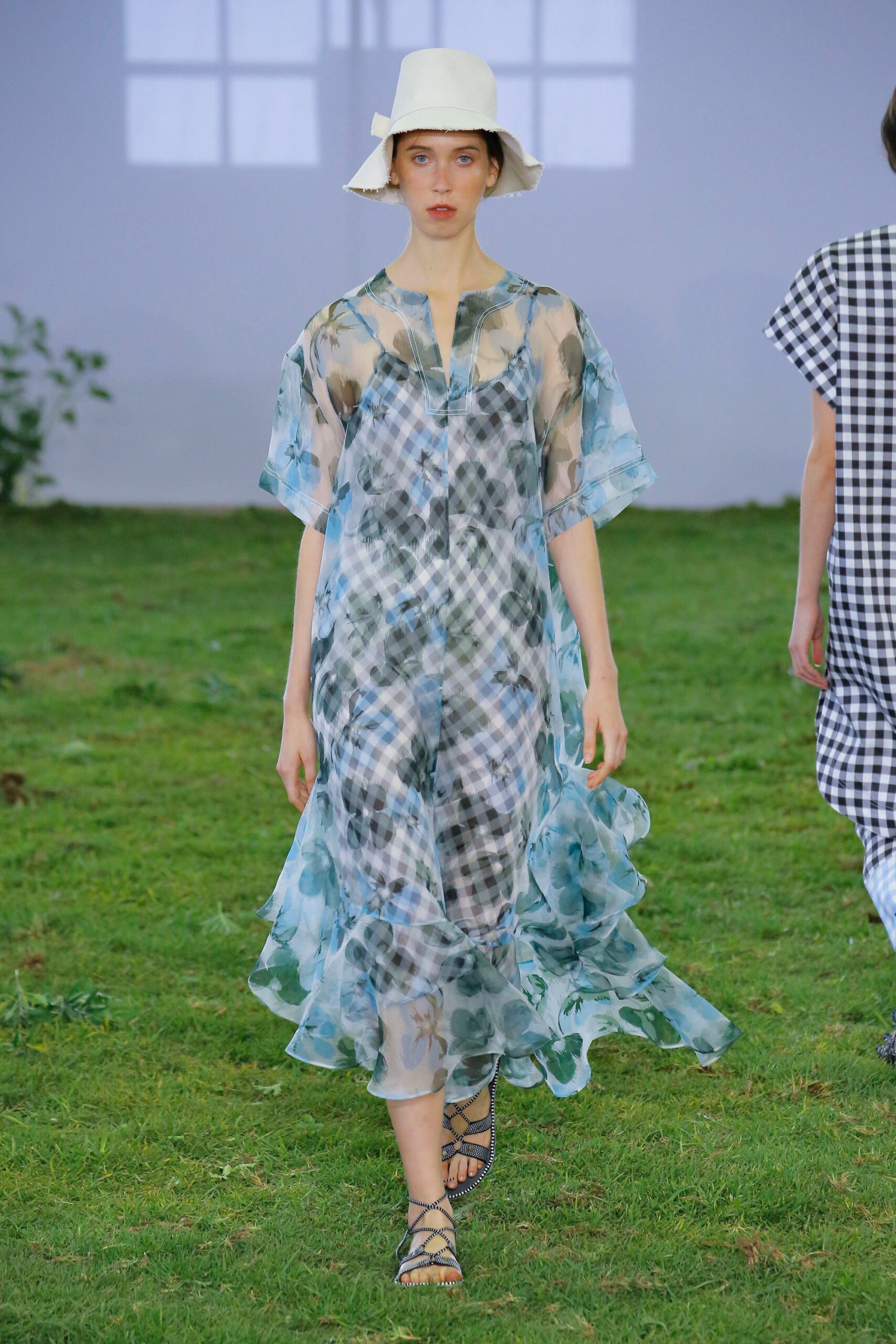 Lee Mathews Australia Resort 19 Look 9