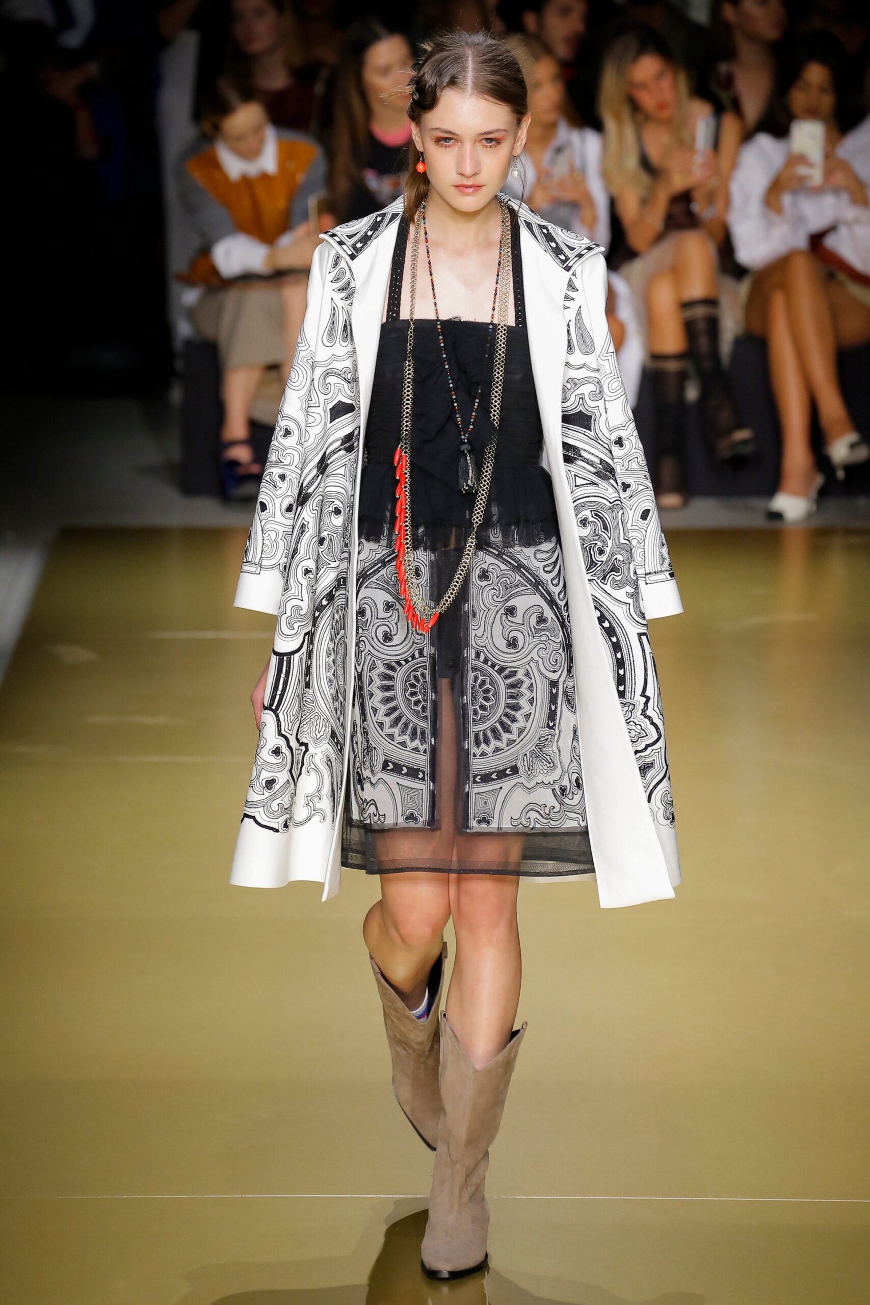 Les Copains S/S 18 Look 16